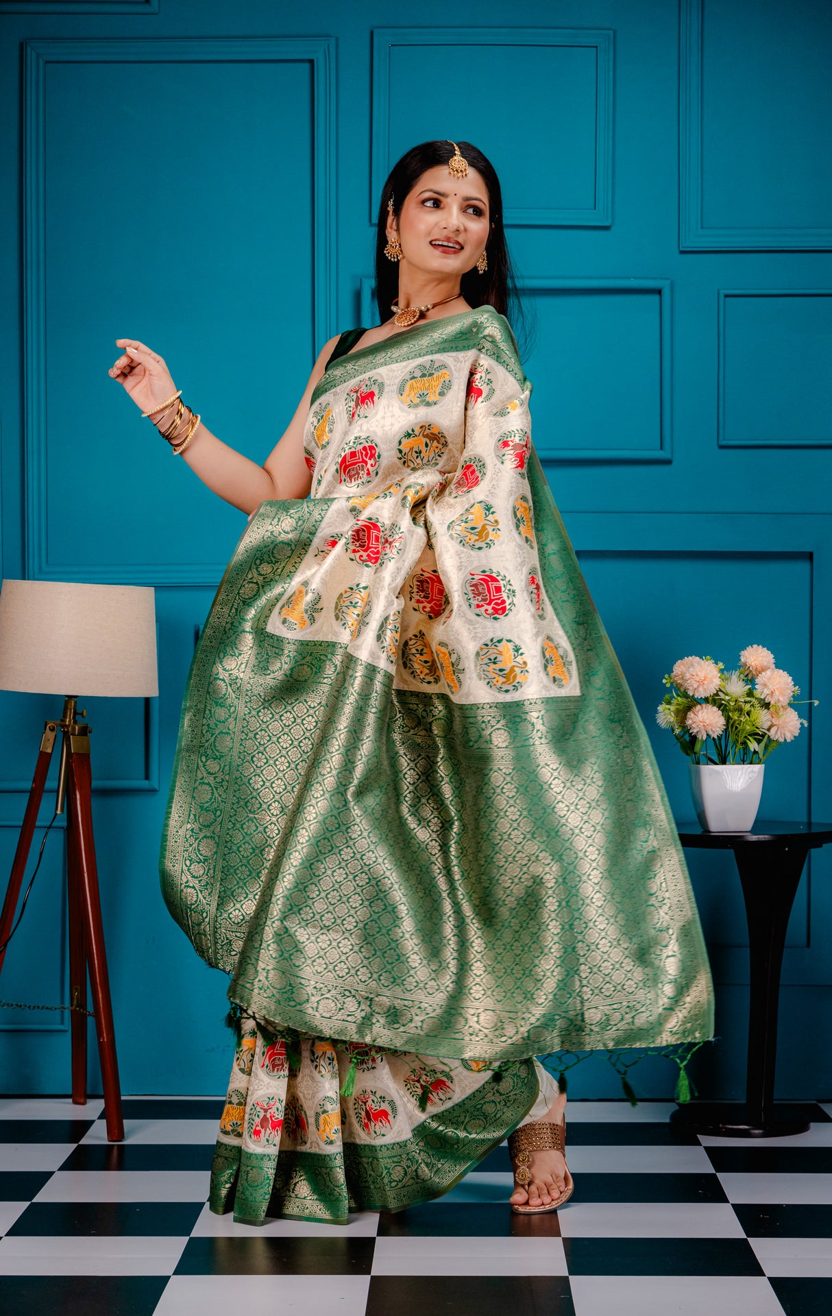 Mimosa Women's Woven Design Patola Style Art Silk Saree With Blouse Piece : SA00001656HWFREE