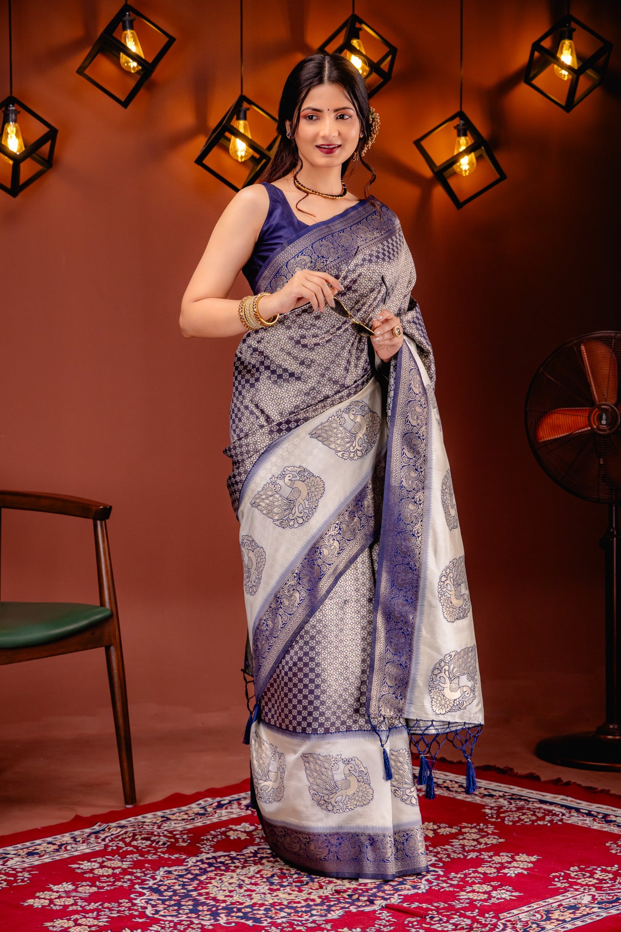 Mimosa Women's Woven Design Kanjivaram Style Art Silk Saree With Blouse Piece : SA00001623NVFREE