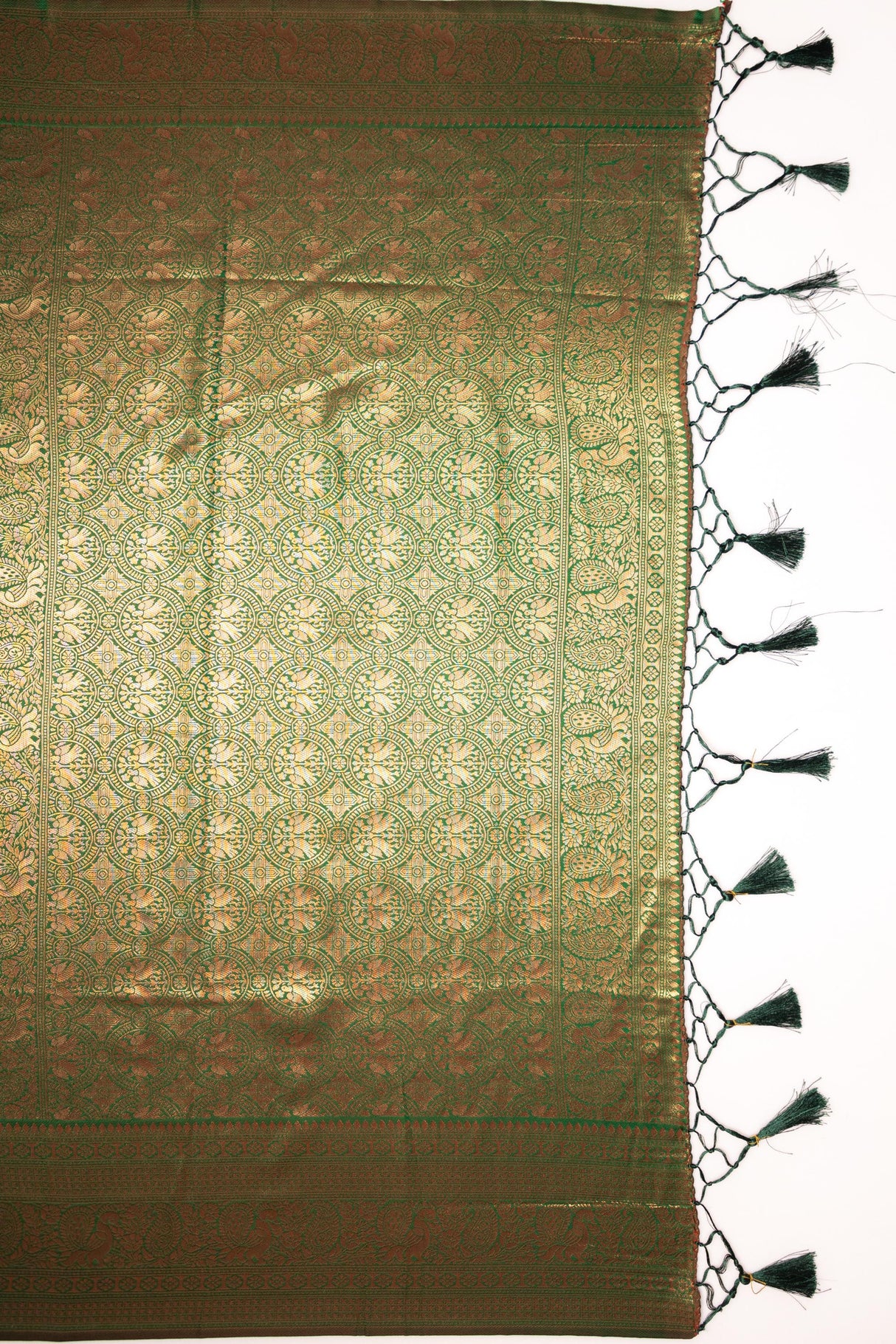 Mimosa Women's Woven Design Kanjivaram Style Art Silk Saree With Blouse Piece : SA00001783MRFREE