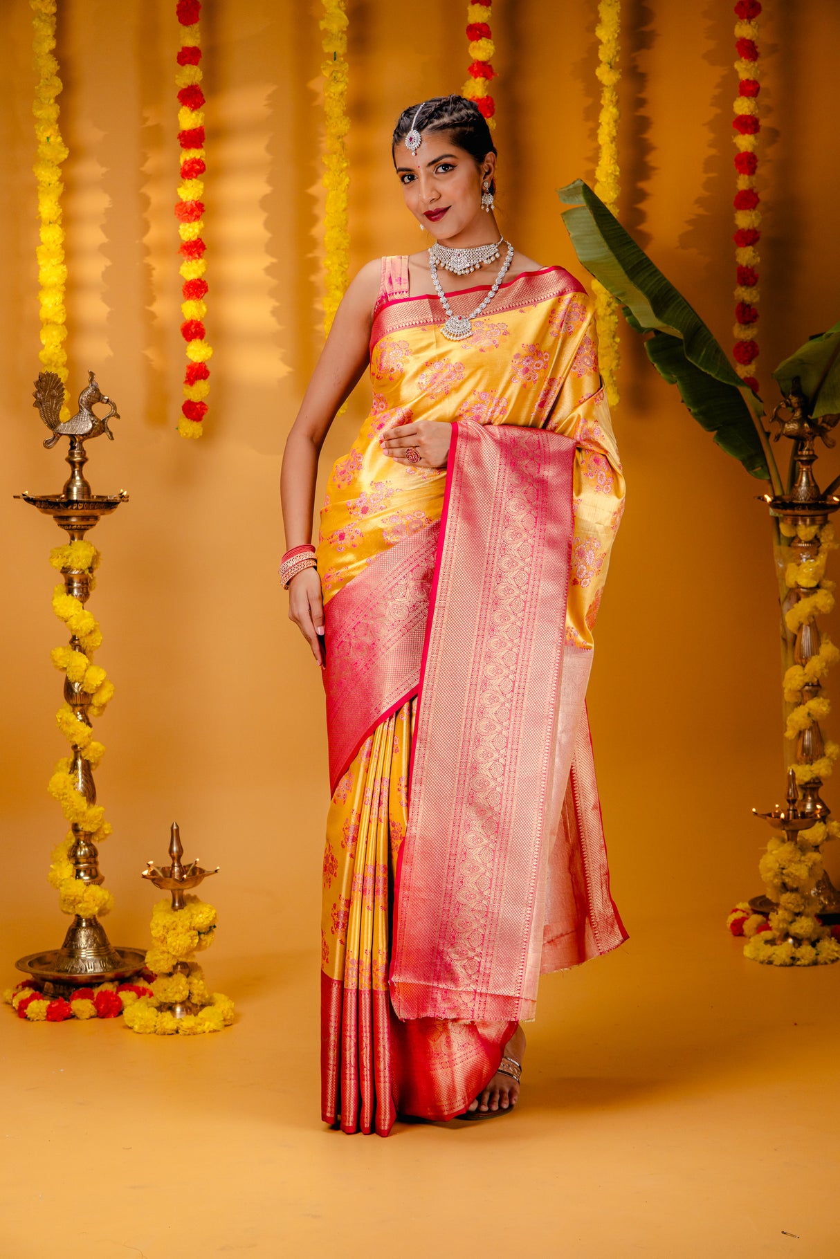 Mimosa Women's Woven Design Kanjivaram Style Art Silk Saree With Blouse Piece : SA00001818GDFREE