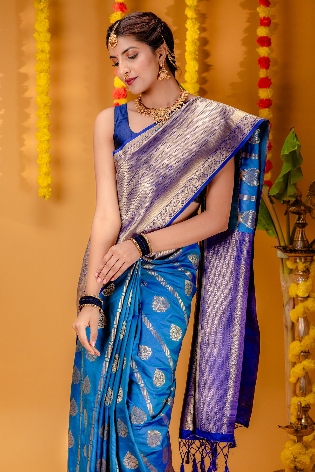 Mimosa Women's Woven Design Kanjivaram Style Art Silk Saree With Blouse Piece : SA00001610SFFREE
