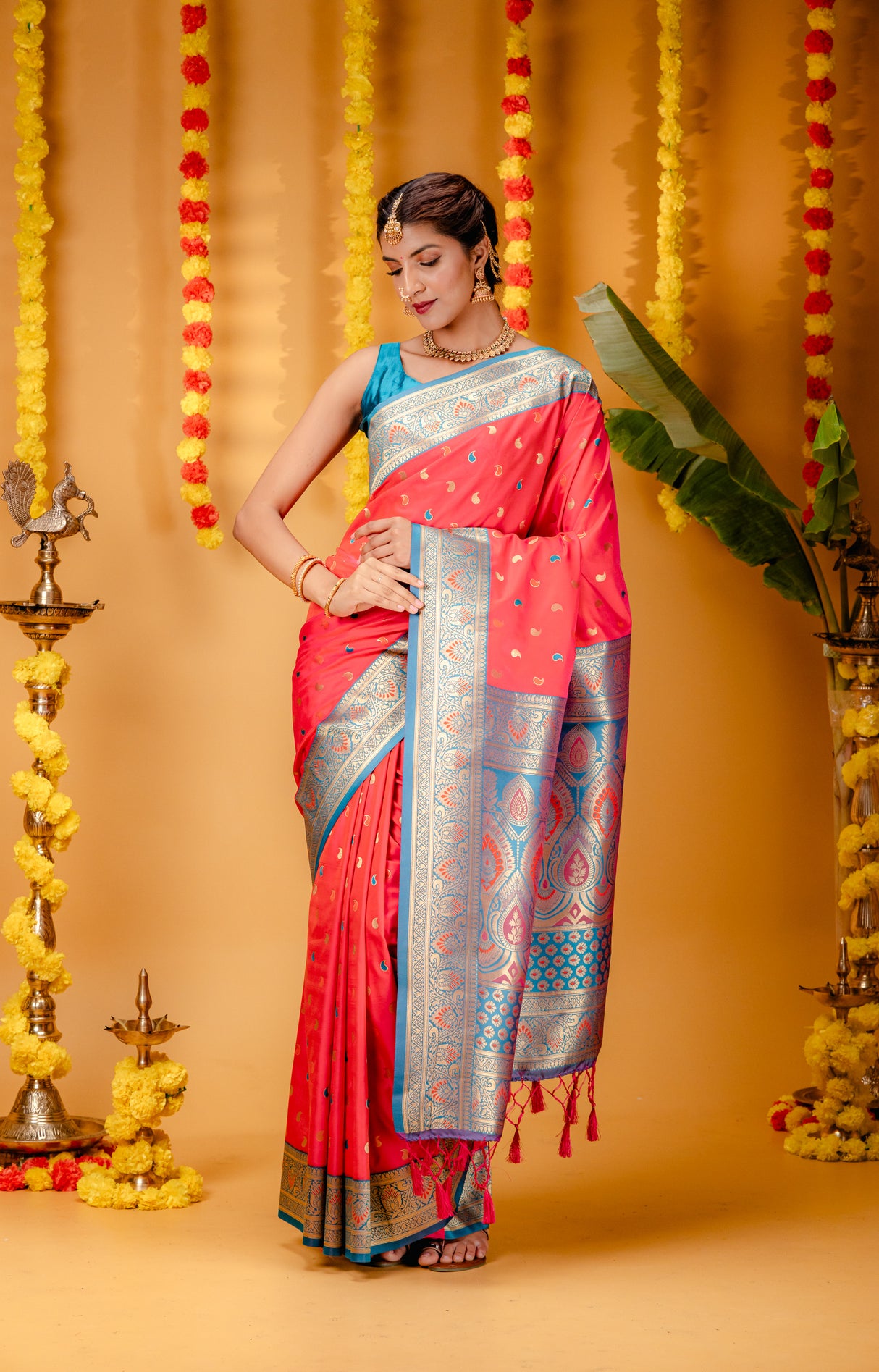 Mimosa Women's Woven Design Kanjivaram Style Art Silk Saree With Blouse Piece : SA00001788GJFREE