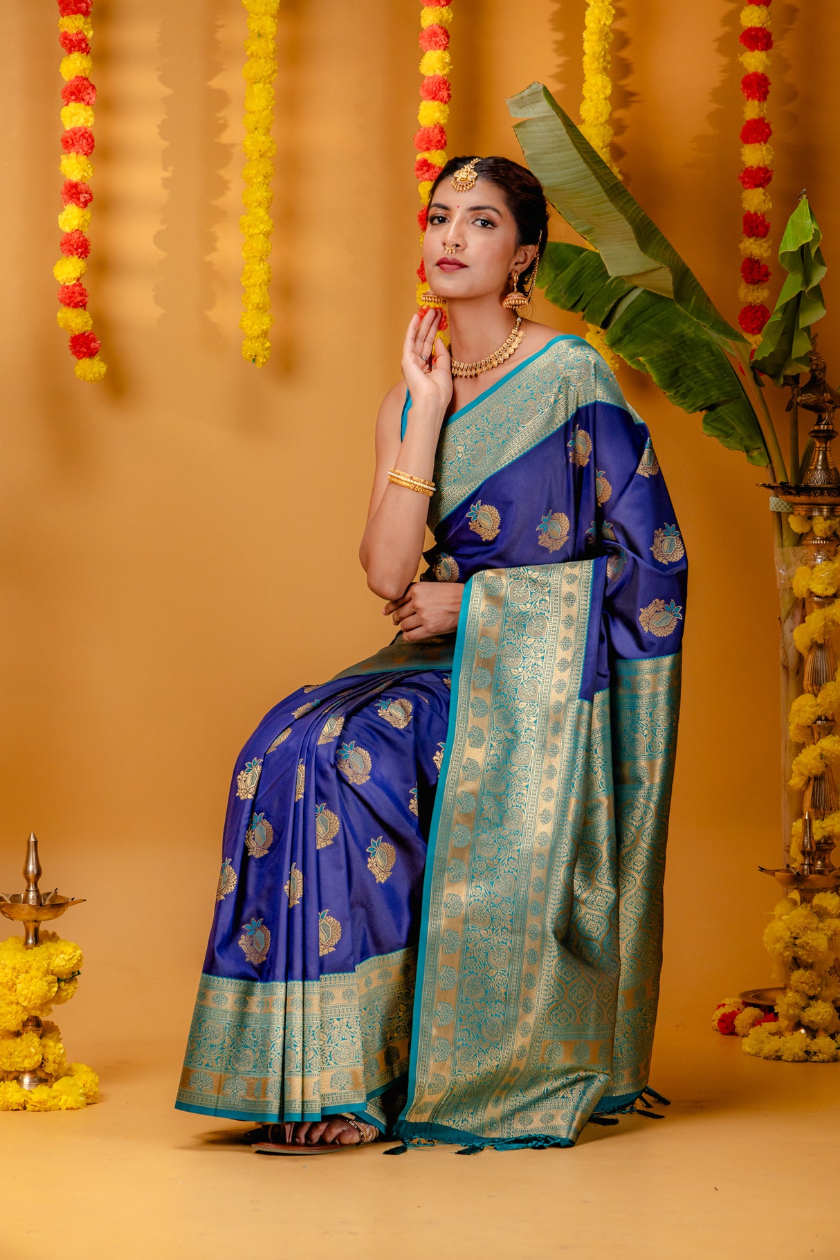 Mimosa Women's Woven Design Kanjivaram Style Art Silk Saree With Blouse Piece : SA00001693NVFREE