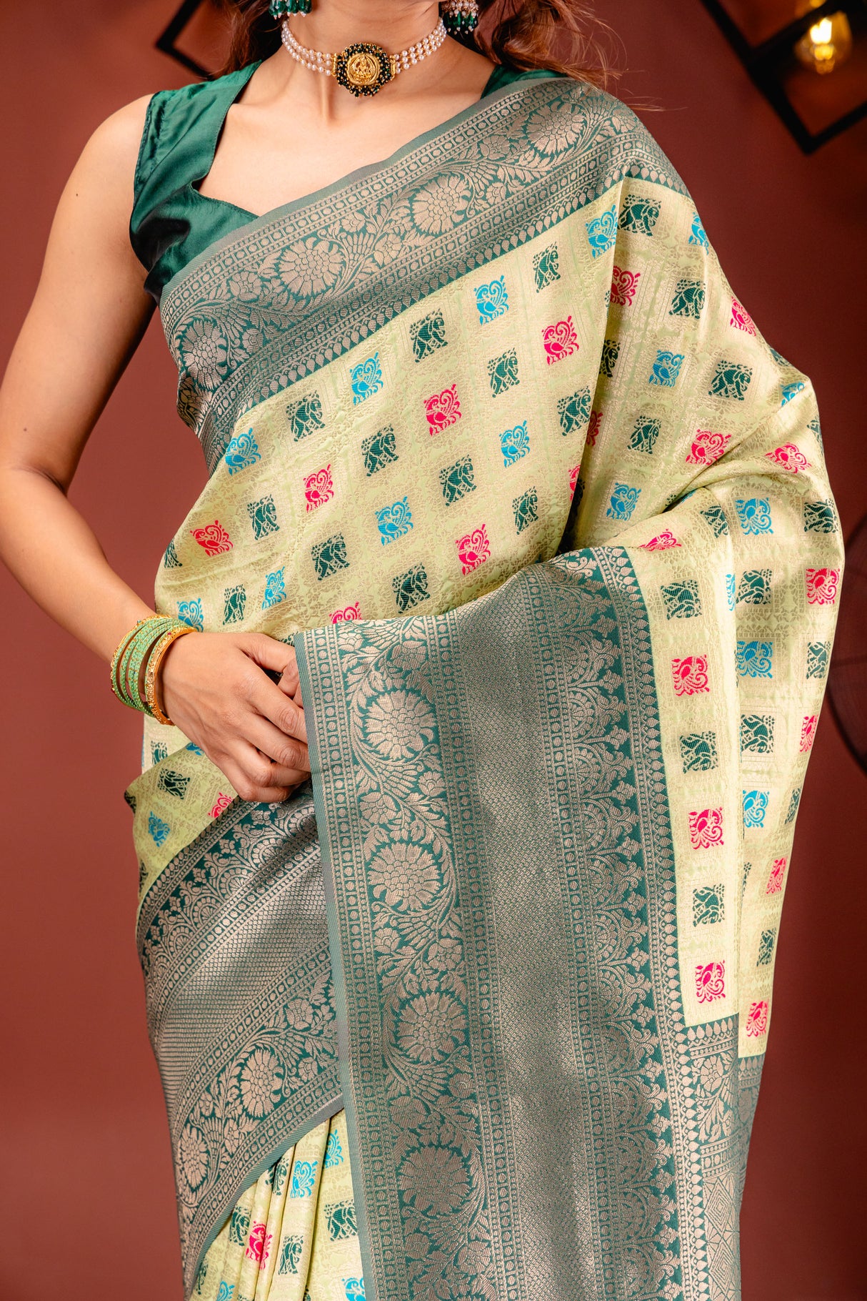 Mimosa Women's Woven Design Kanjivaram Style Art Silk Saree With Blouse Piece : SA00001655PSFREE