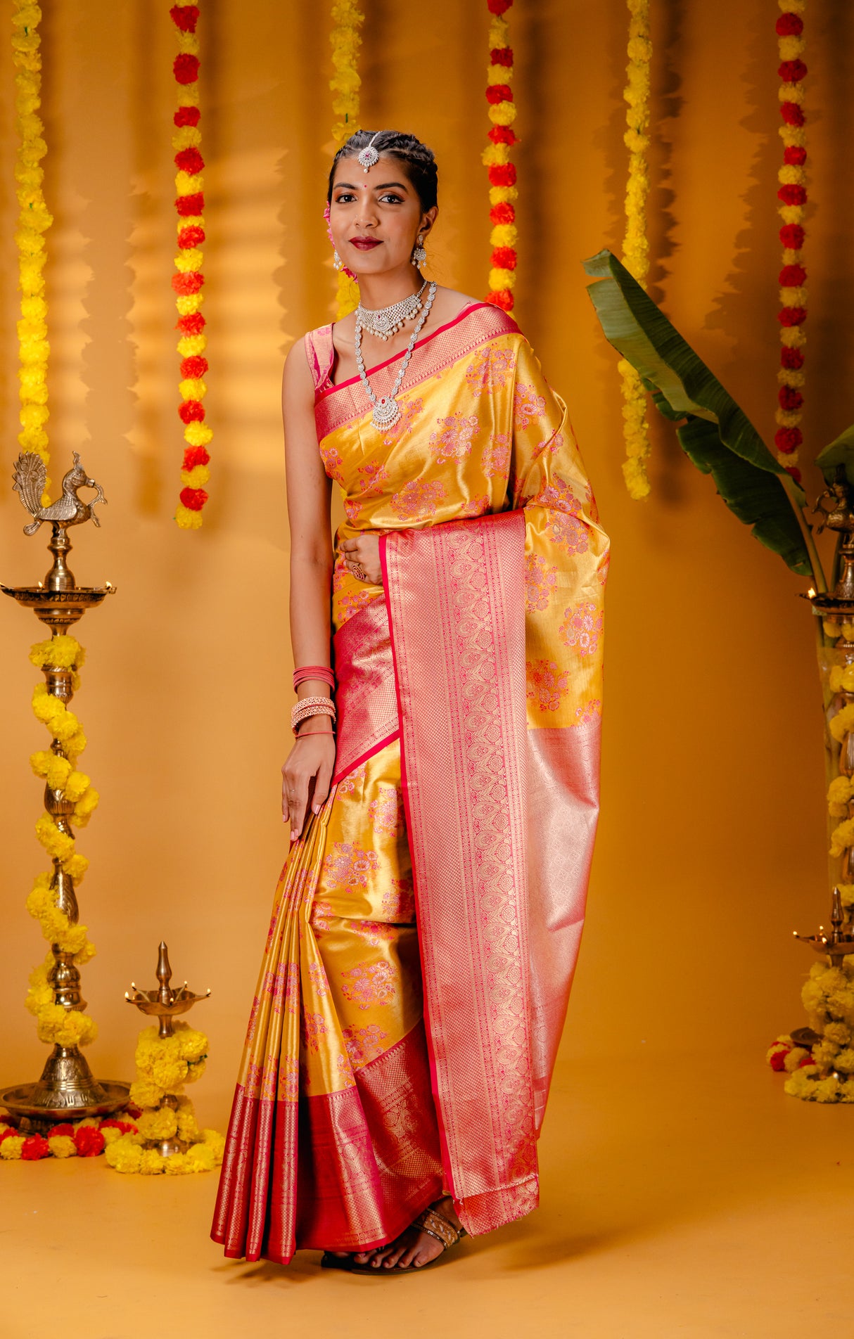 Mimosa Women's Woven Design Kanjivaram Style Art Silk Saree With Blouse Piece : SA00001818GDFREE