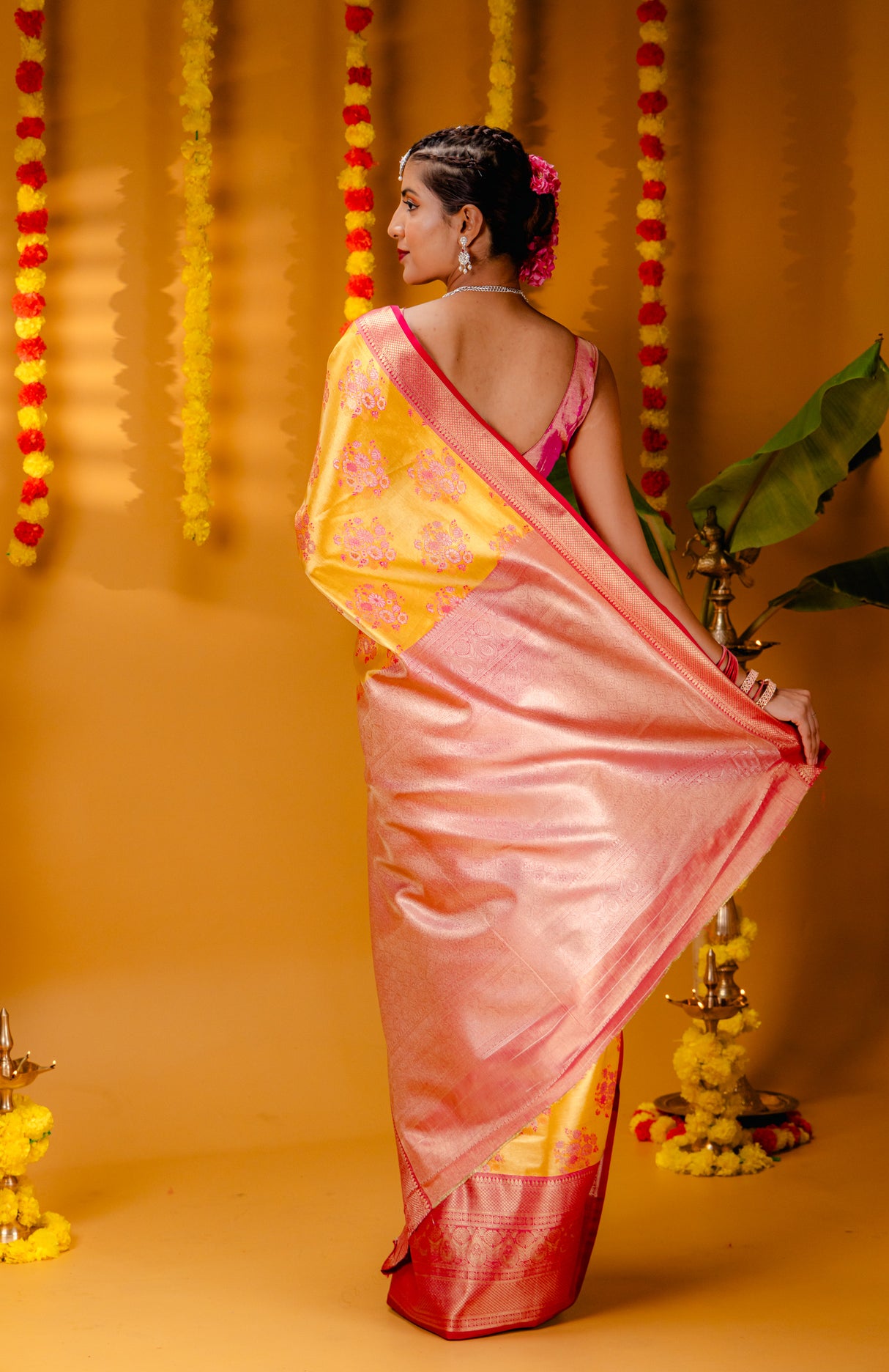 Mimosa Women's Woven Design Kanjivaram Style Art Silk Saree With Blouse Piece : SA00001818GDFREE