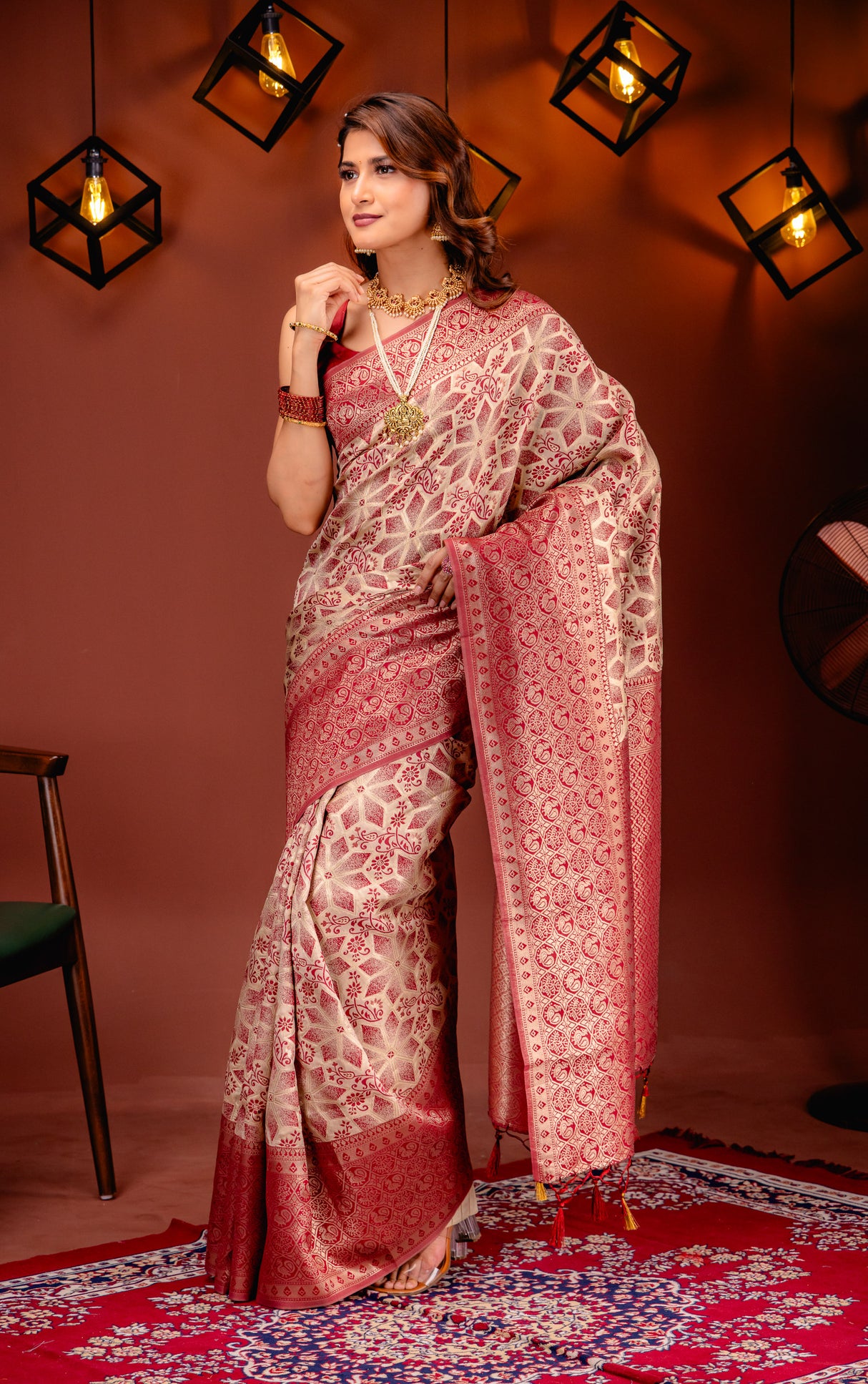 Mimosa Women's Woven Design Kanjivaram Style Art Silk Saree With Blouse Piece : SA00001587TSFREE