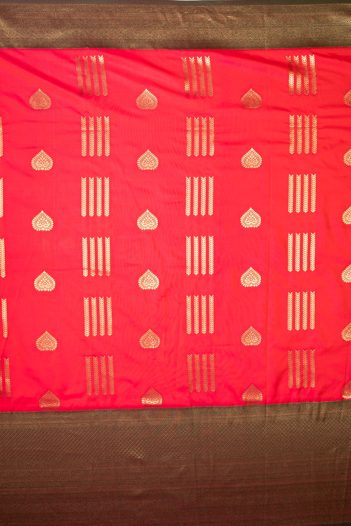 Mimosa Women's Woven Design Kanjivaram Style Art Silk Saree With Blouse Piece : SA00001732RNFREE