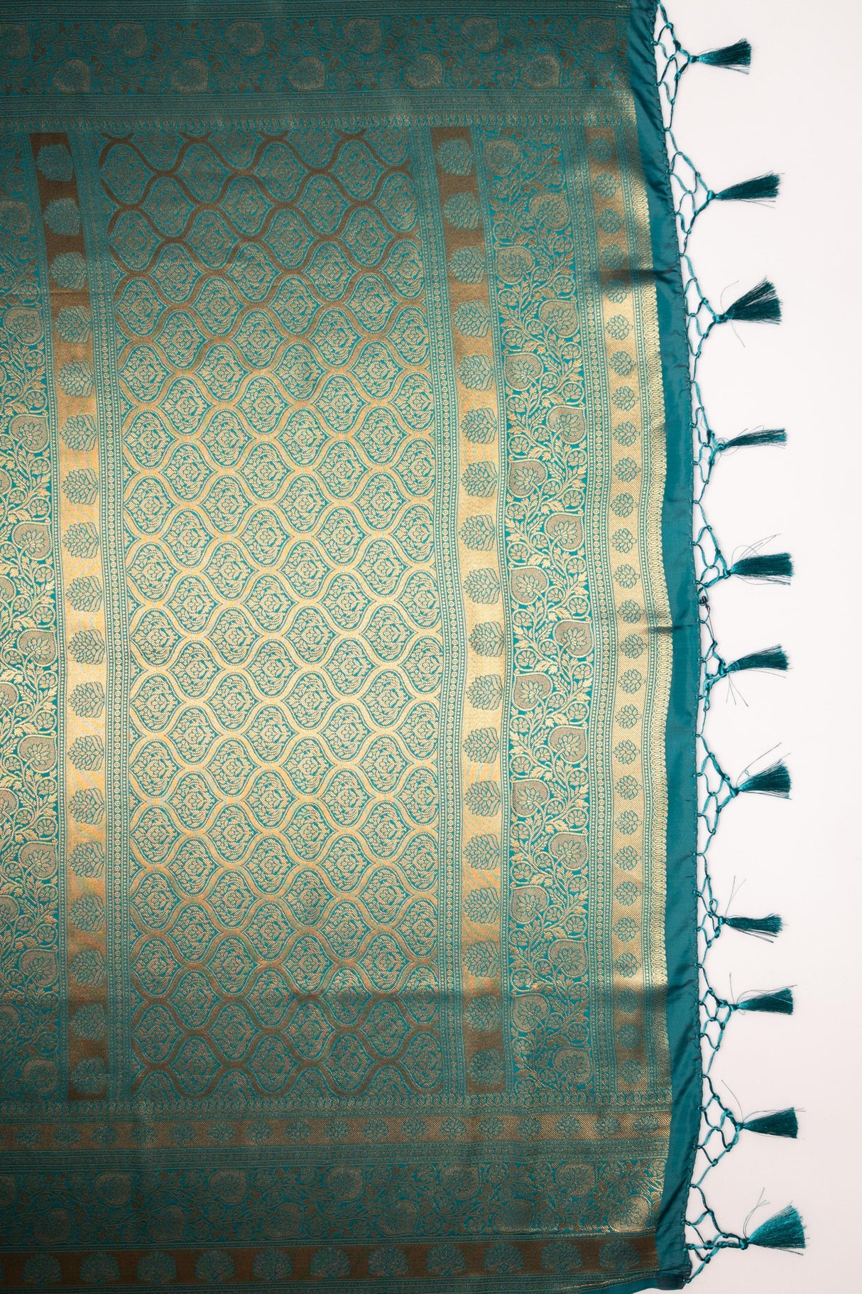 Mimosa Women's Woven Design Kanjivaram Style Art Silk Saree With Blouse Piece : SA00001693NVFREE