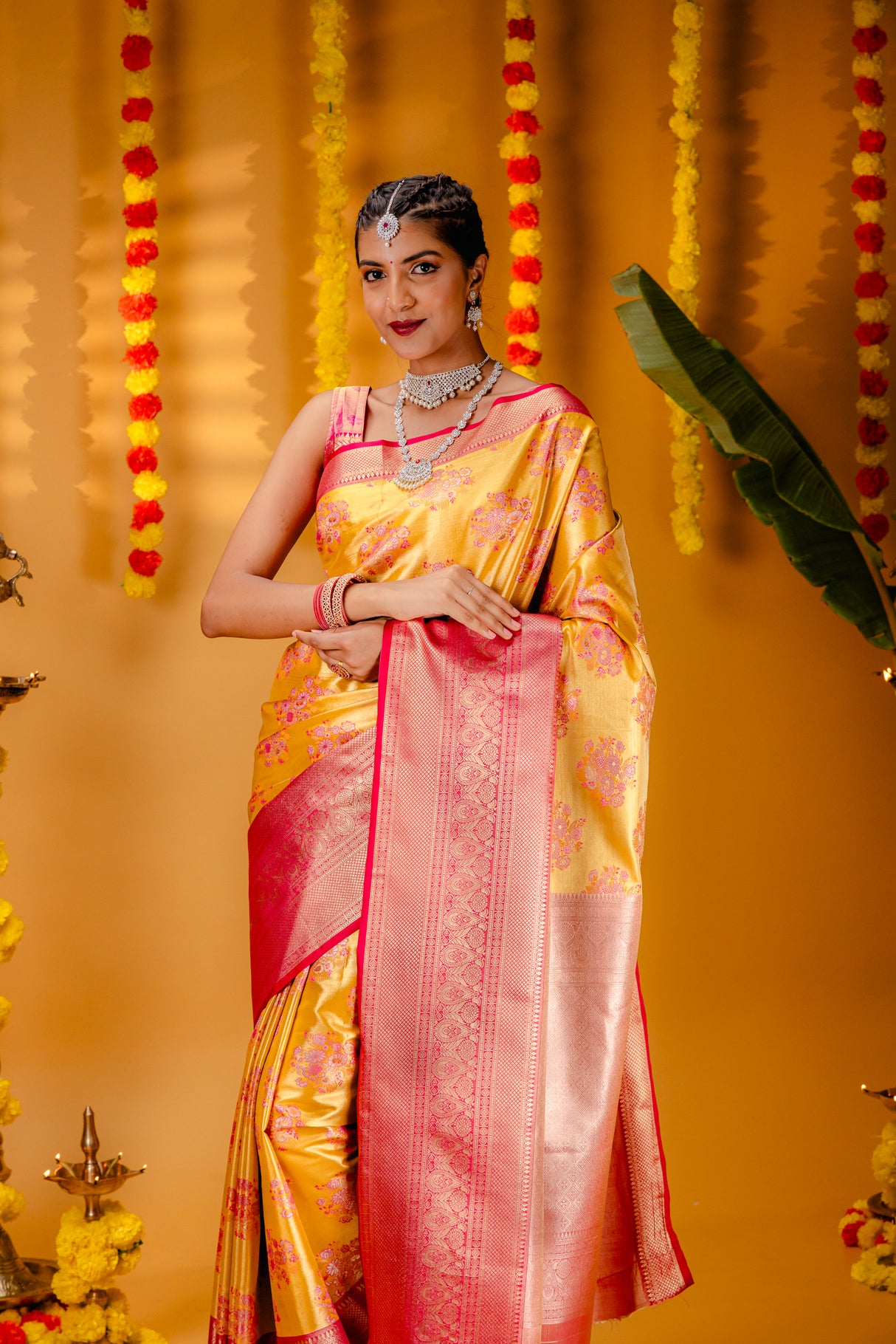 Mimosa Women's Woven Design Kanjivaram Style Art Silk Saree With Blouse Piece : SA00001818GDFREE
