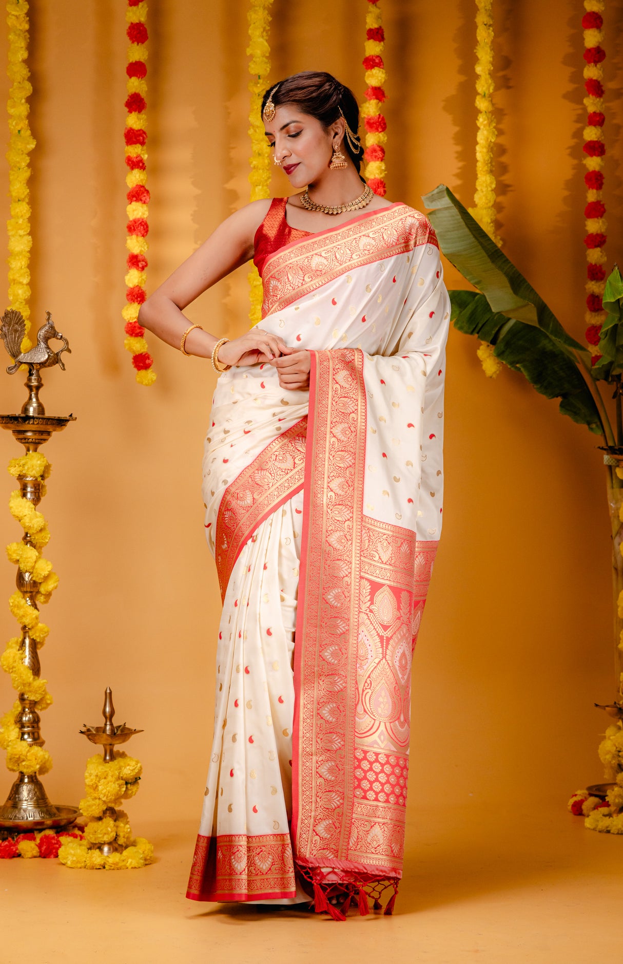 Mimosa Women's Woven Design Kanjivaram Style Art Silk Saree With Blouse Piece : SA00001788HWFREE