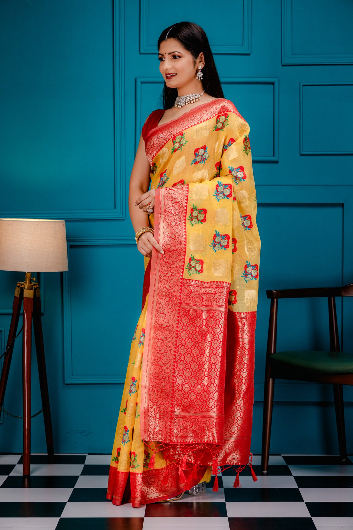 Mimosa Women's Woven Design Kanjivaram Style Art Silk Saree With Blouse Piece : SA00001624GDFREE