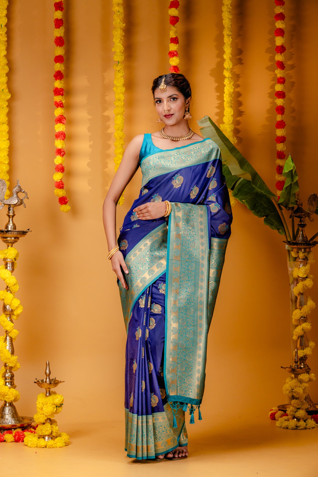 Mimosa Women's Woven Design Kanjivaram Style Art Silk Saree With Blouse Piece : SA00001693NVFREE