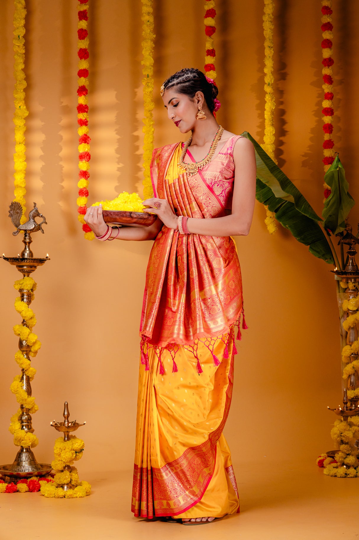 Mimosa Women's Woven Design Kanjivaram Style Art Silk Saree With Blouse Piece : SA00001607GDFREE