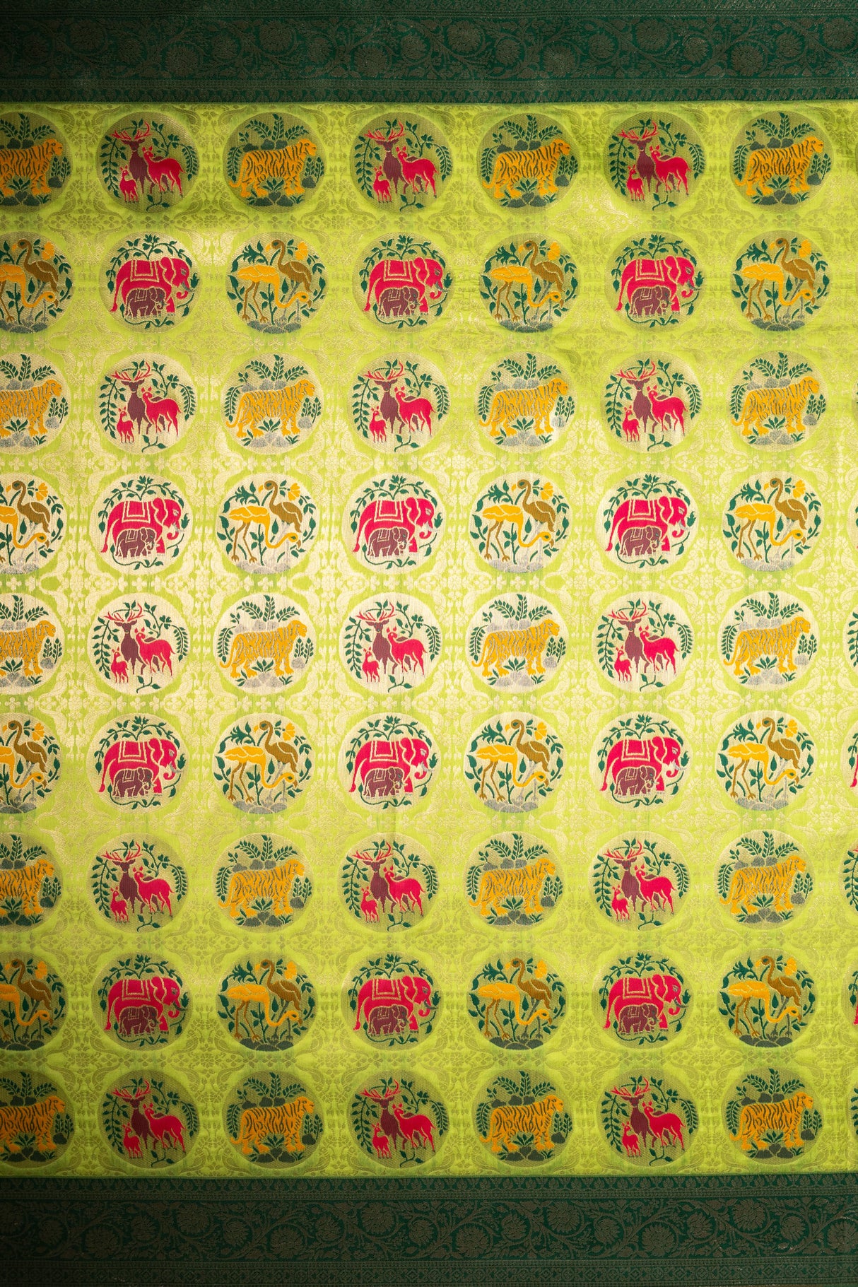 Mimosa Women's Woven Design Patola Style Art Silk Saree With Blouse Piece : SA00001656LRFREE