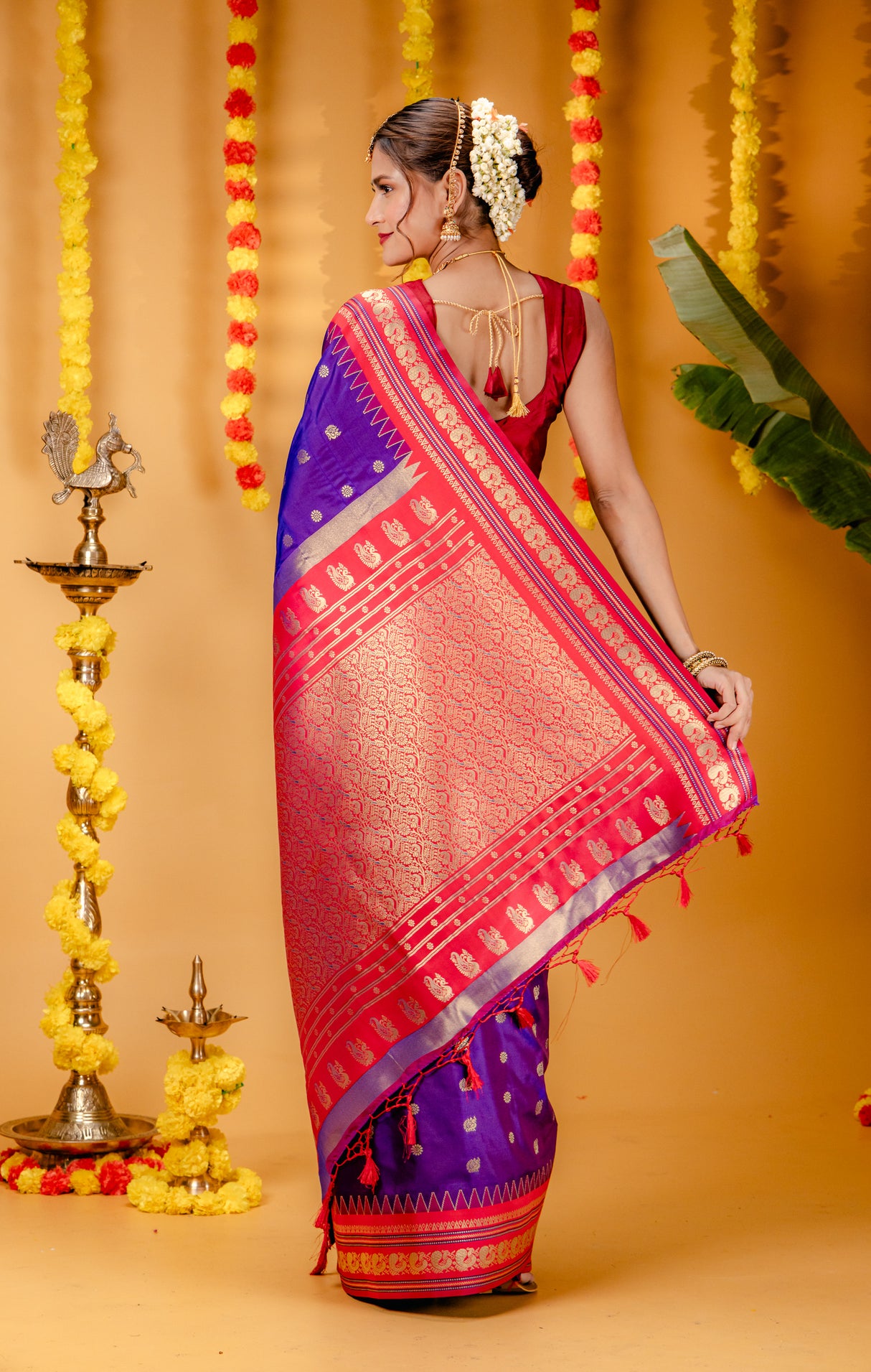 Mimosa Women's Woven Design Kanjivaram Style Art Silk Saree With Blouse Piece : SA00001733VLFREE