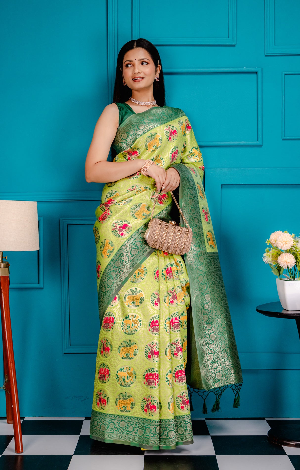 Mimosa Women's Woven Design Patola Style Art Silk Saree With Blouse Piece : SA00001656LRFREE
