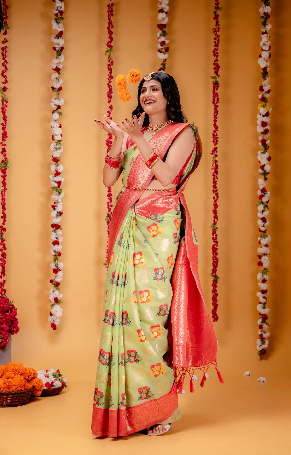 Mimosa Women's Woven Design Kanjivaram Style Art Silk Saree With Blouse Piece : SA00001624PSFREE