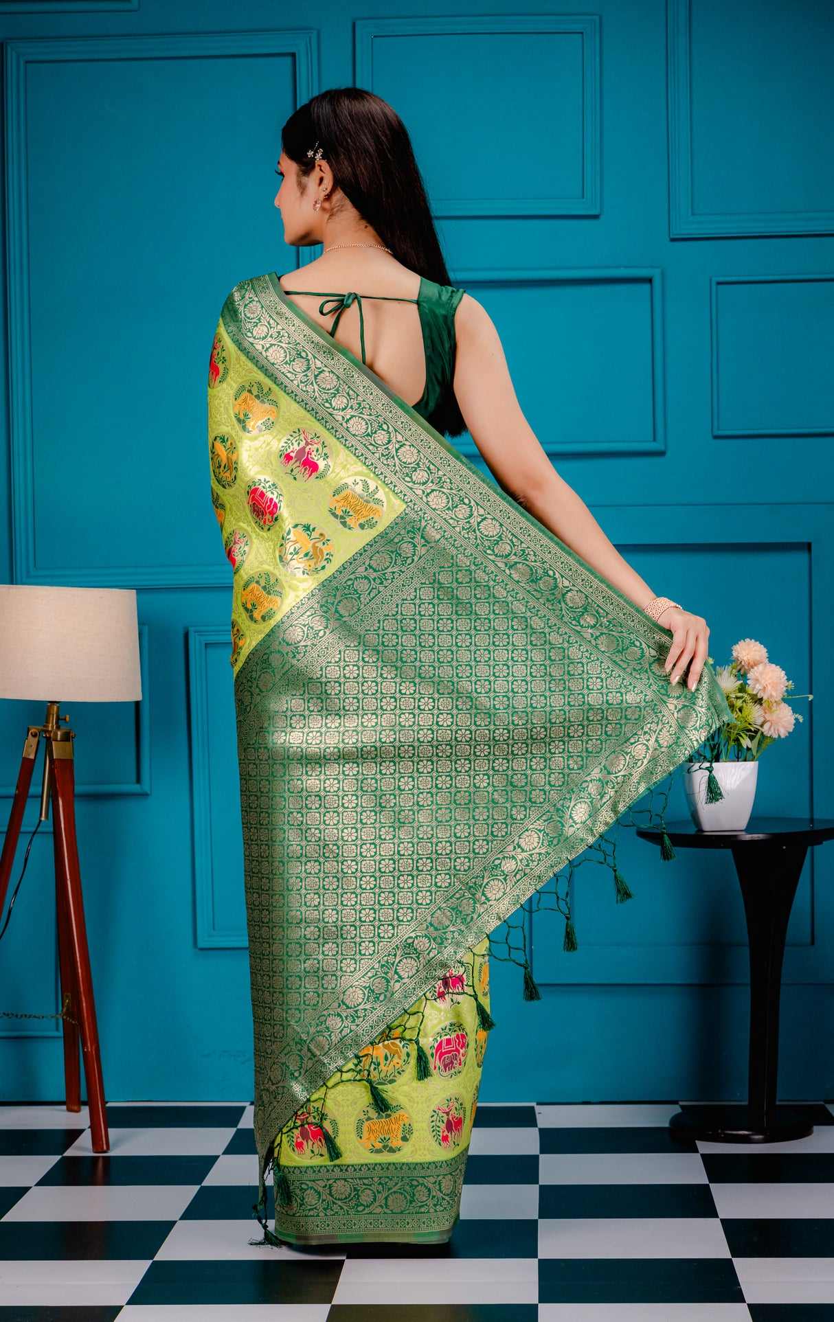 Mimosa Women's Woven Design Patola Style Art Silk Saree With Blouse Piece : SA00001656LRFREE