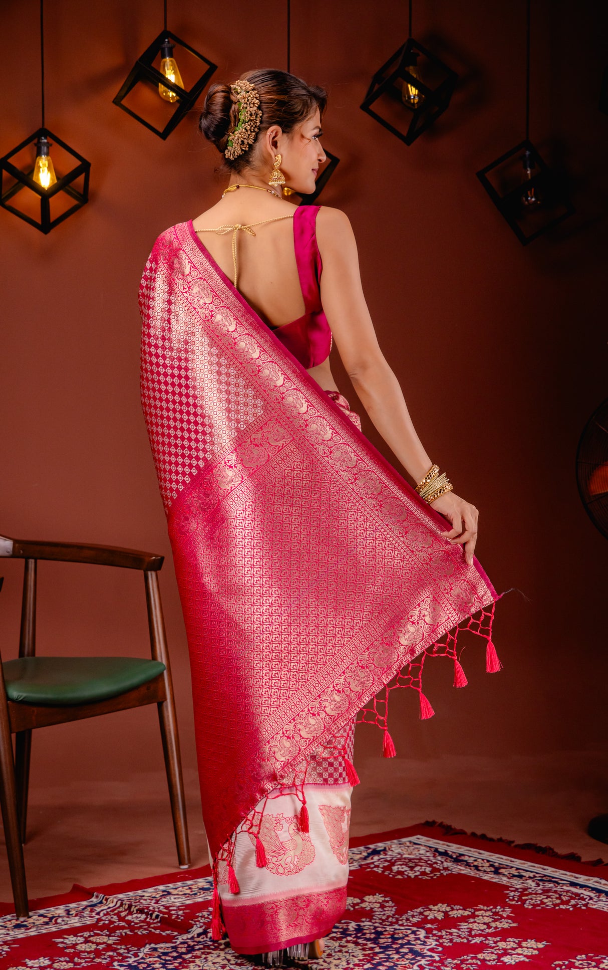 Mimosa Women's Woven Design Kanjivaram Style Art Silk Saree With Blouse Piece : SA00001623RNFREE