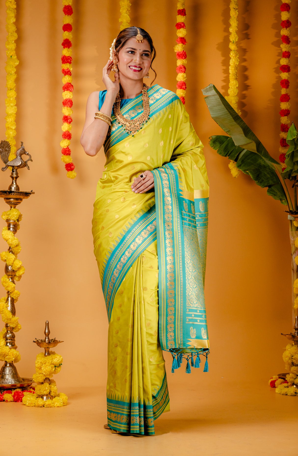 Mimosa Women's Woven Design Kanjivaram Style Art Silk Saree With Blouse Piece : SA00001733PSFREE