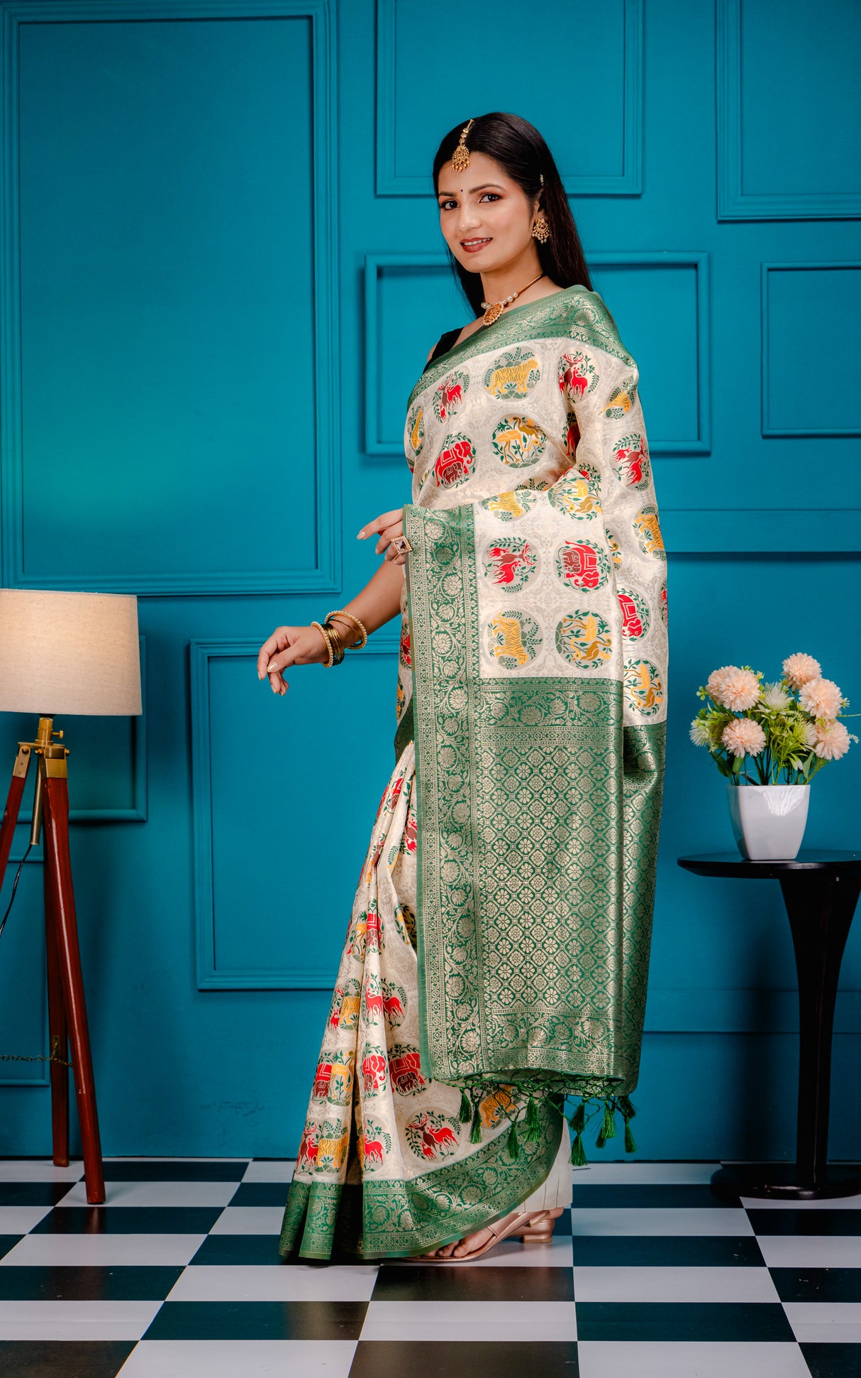 Mimosa Women's Woven Design Patola Style Art Silk Saree With Blouse Piece : SA00001656HWFREE