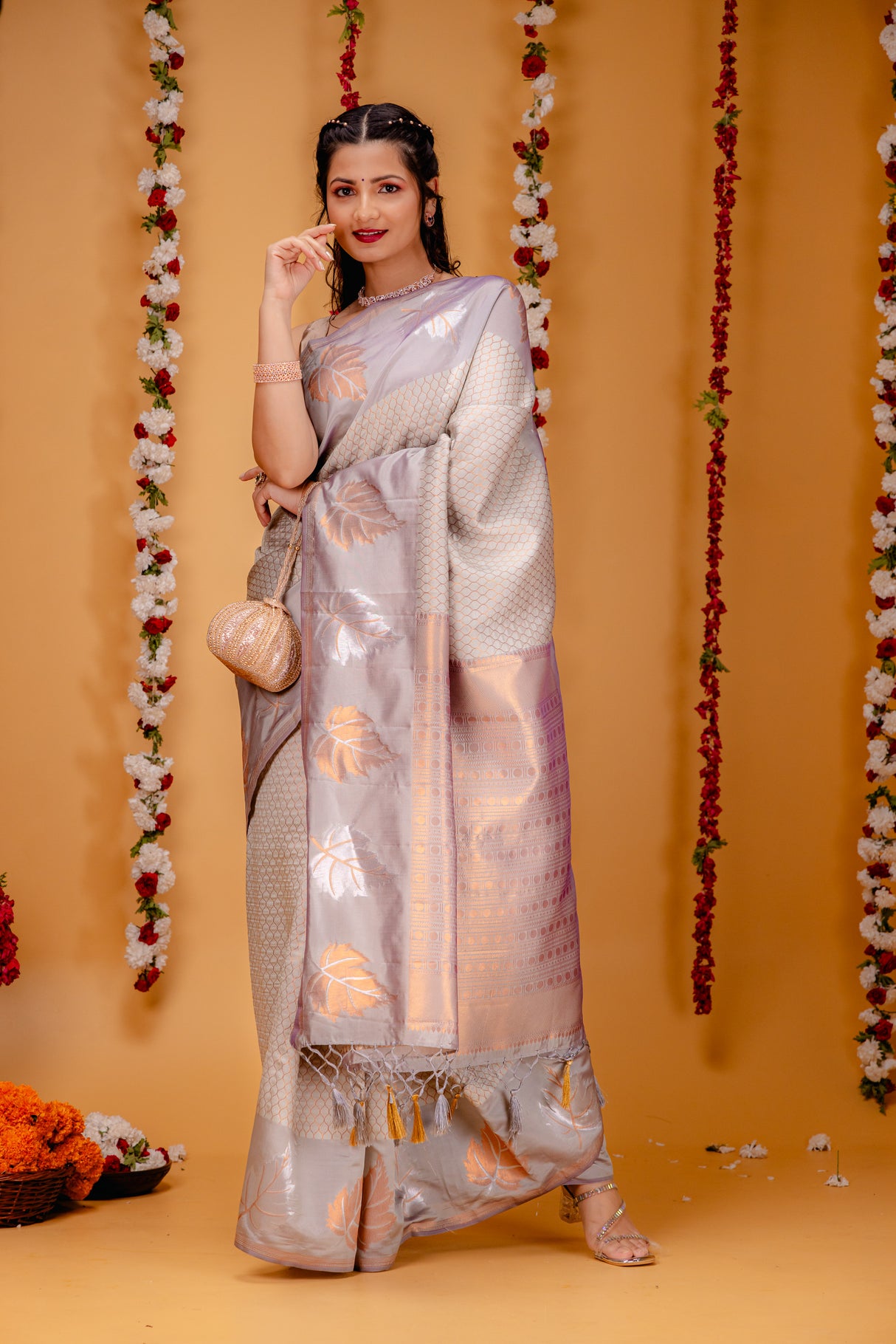 Mimosa Women's Woven Design Kanjivaram Style Art Silk Saree With Blouse Piece : SA00001760GYFREE