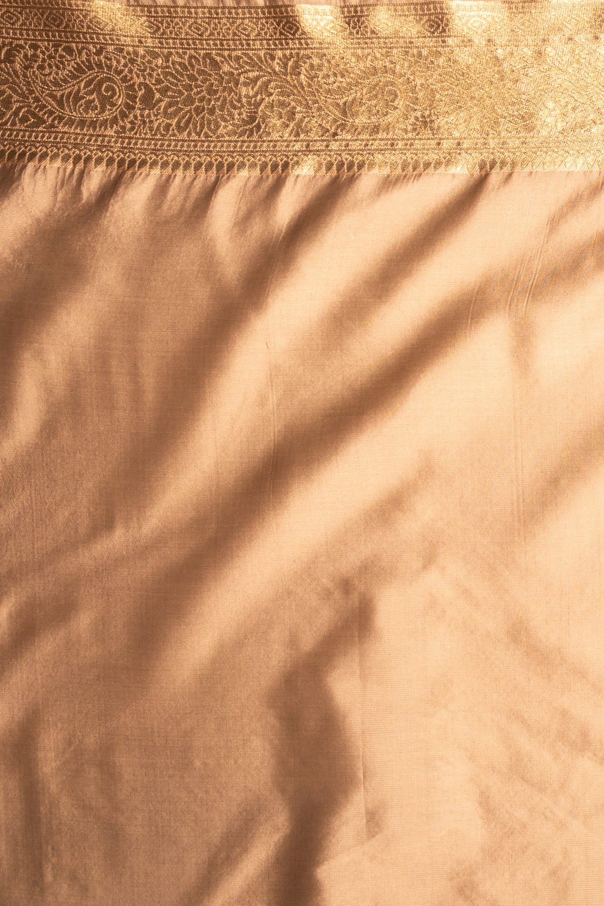 Mimosa Women's Woven Design Kanjivaram Style Art Silk Saree With Blouse Piece : SA00001736MRFREE