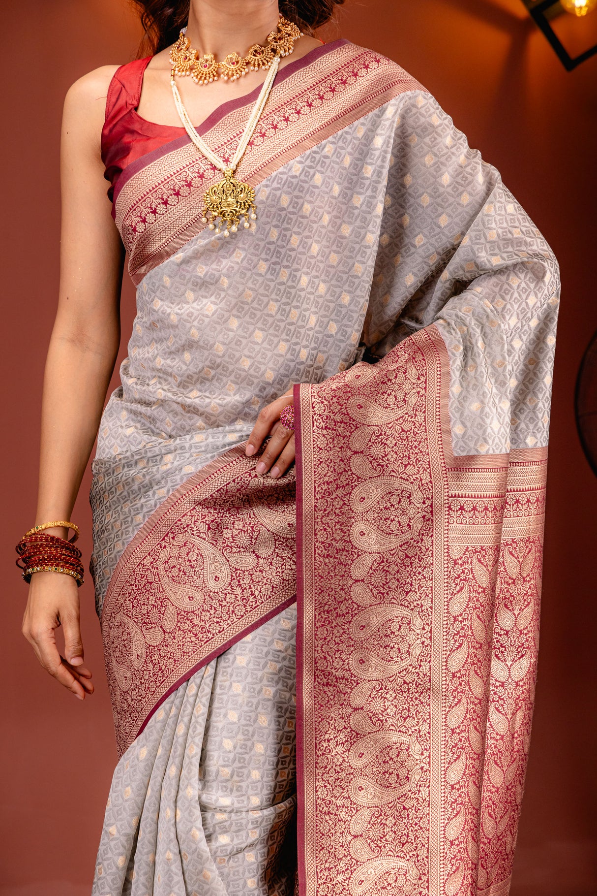 Mimosa Women's Woven Design Kanjivaram Style Art Silk Saree With Blouse Piece : SA00001612BEGFREE