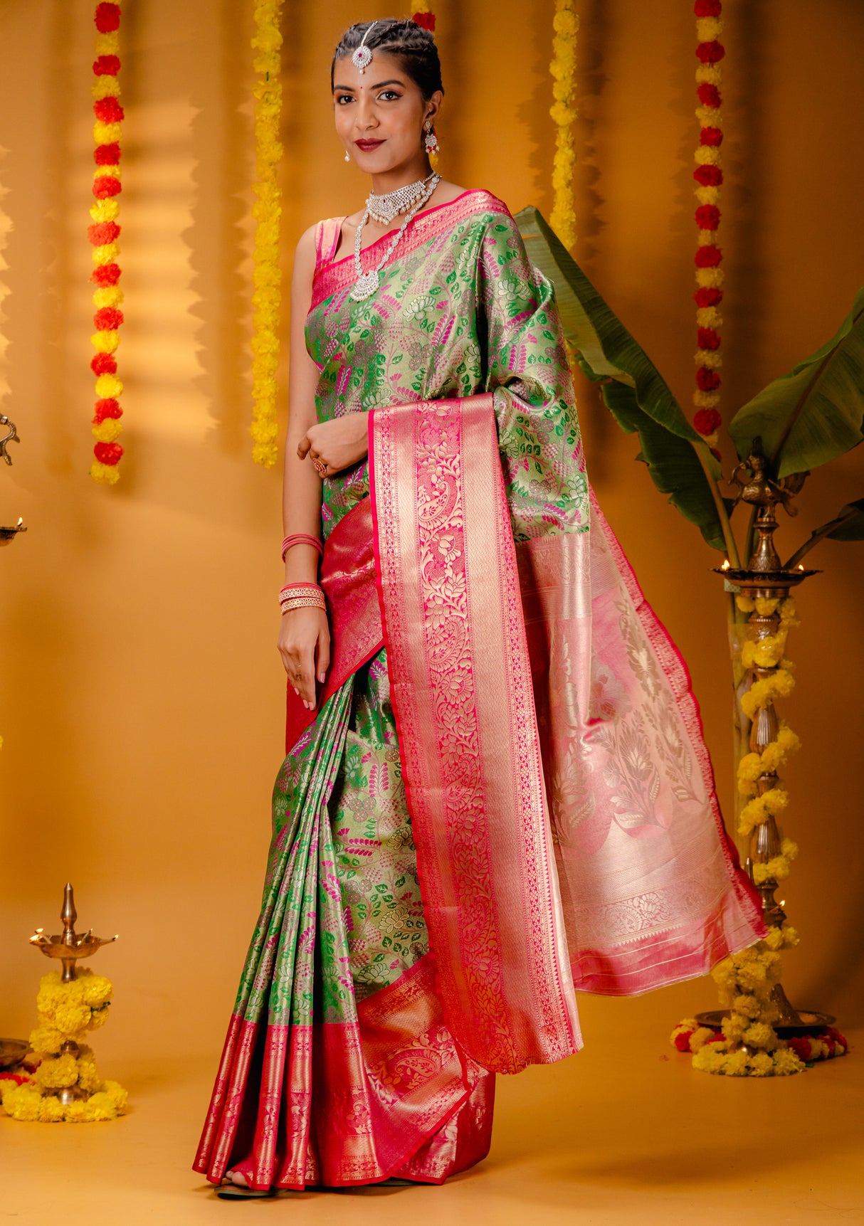 Mimosa Women's Woven Design Kanjivaram Style Art Silk Saree With Blouse Piece : SA00001812GRNFREE