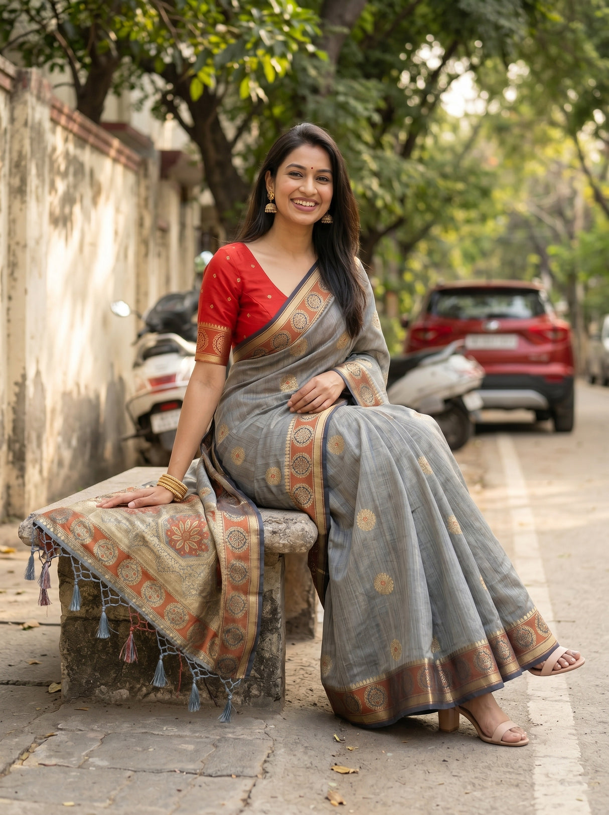 MIMOSA Grey Kanjivaram tusser Saree — pose 8 styling detail