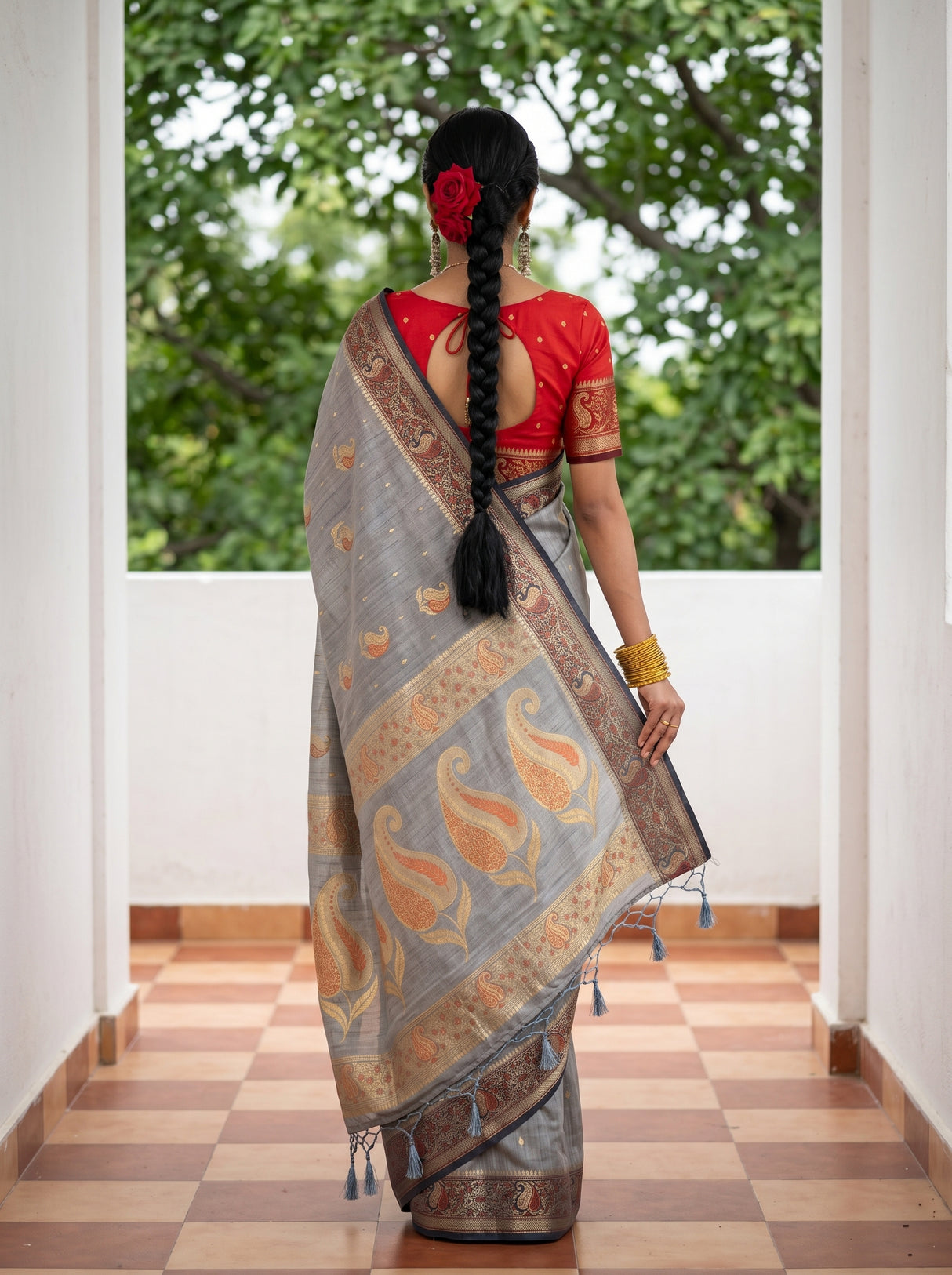 MIMOSA Grey Kanjivaram tusser Saree — model close-up