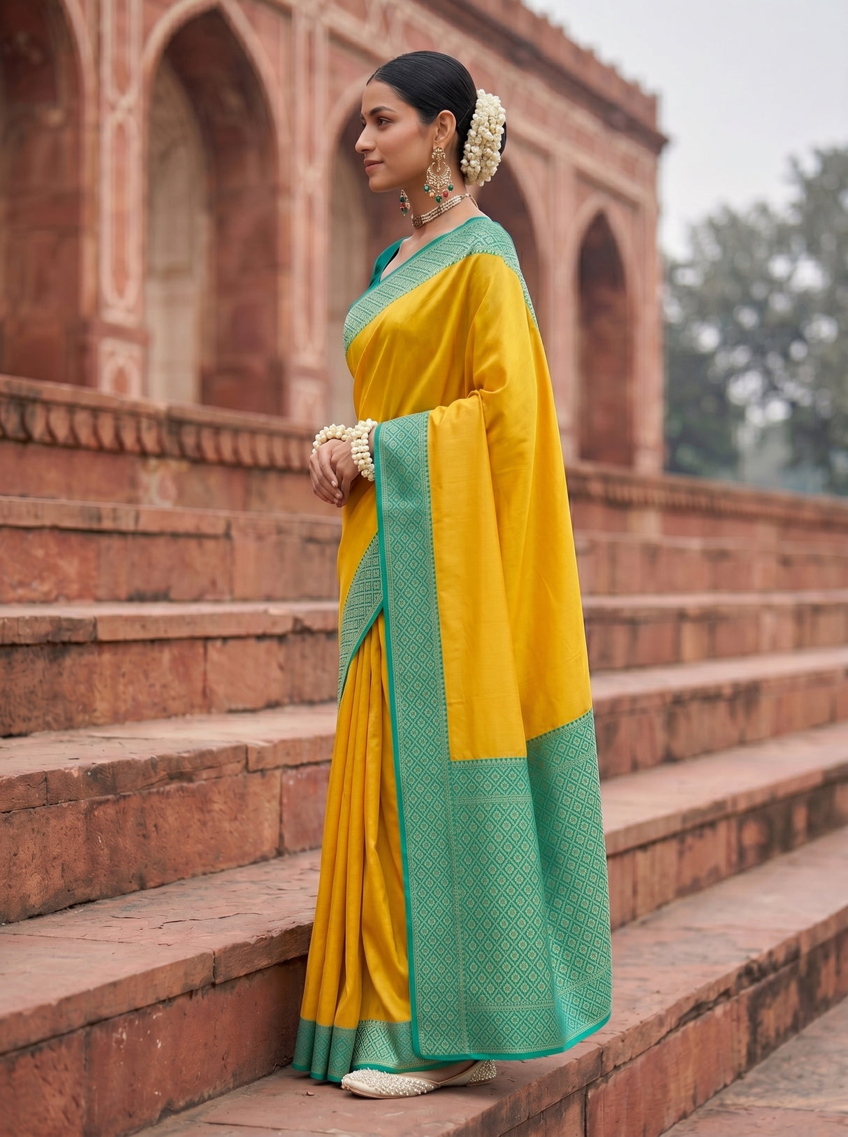 MIMOSA Saree Saree — pose 3 styling detail