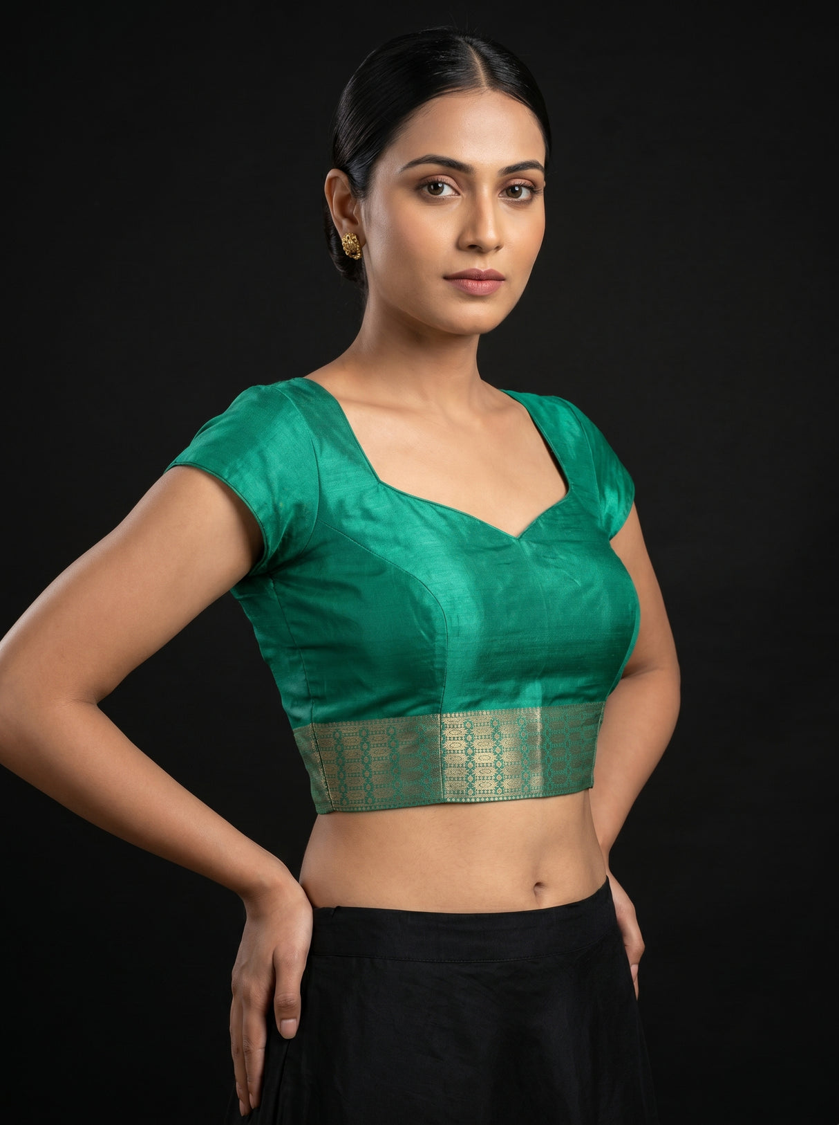 MIMOSA Gold Banarasi Linen Saree β blouse close-up