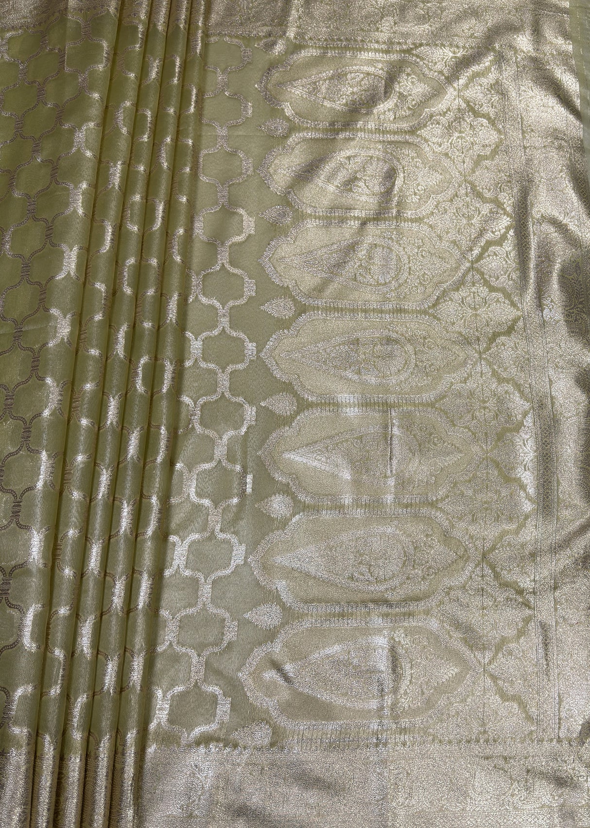 MIMOSA Olive Banarasi Art Silk Saree β pallu and zari work detail