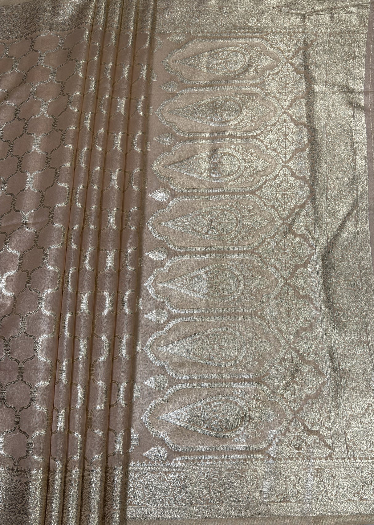 MIMOSA Peach Banarasi Art Silk Saree β pallu and zari work detail