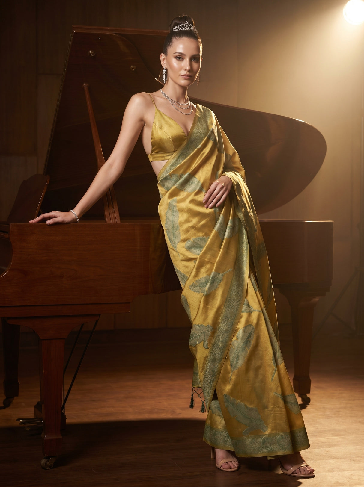 MIMOSA Saree Saree — pose 5 styling detail