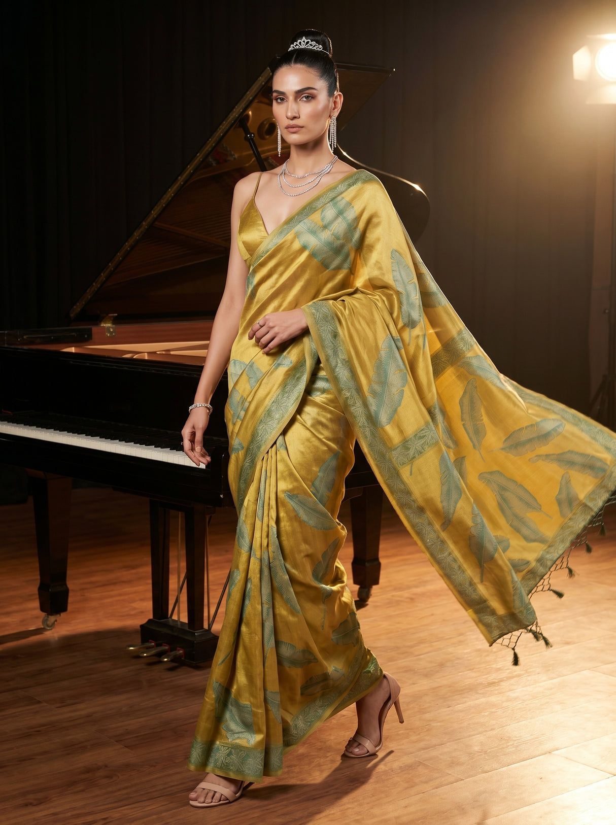 MIMOSA Saree Saree — pose 6 styling detail
