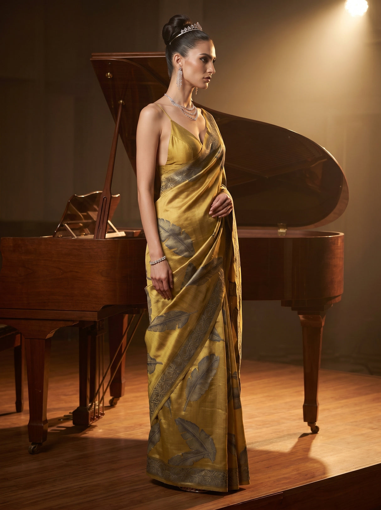MIMOSA Saree Saree — pose 3 styling detail