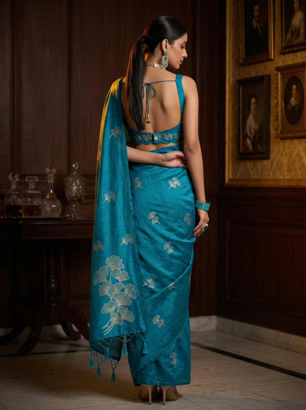 MIMOSA Saree Saree — pose 2 styling detail