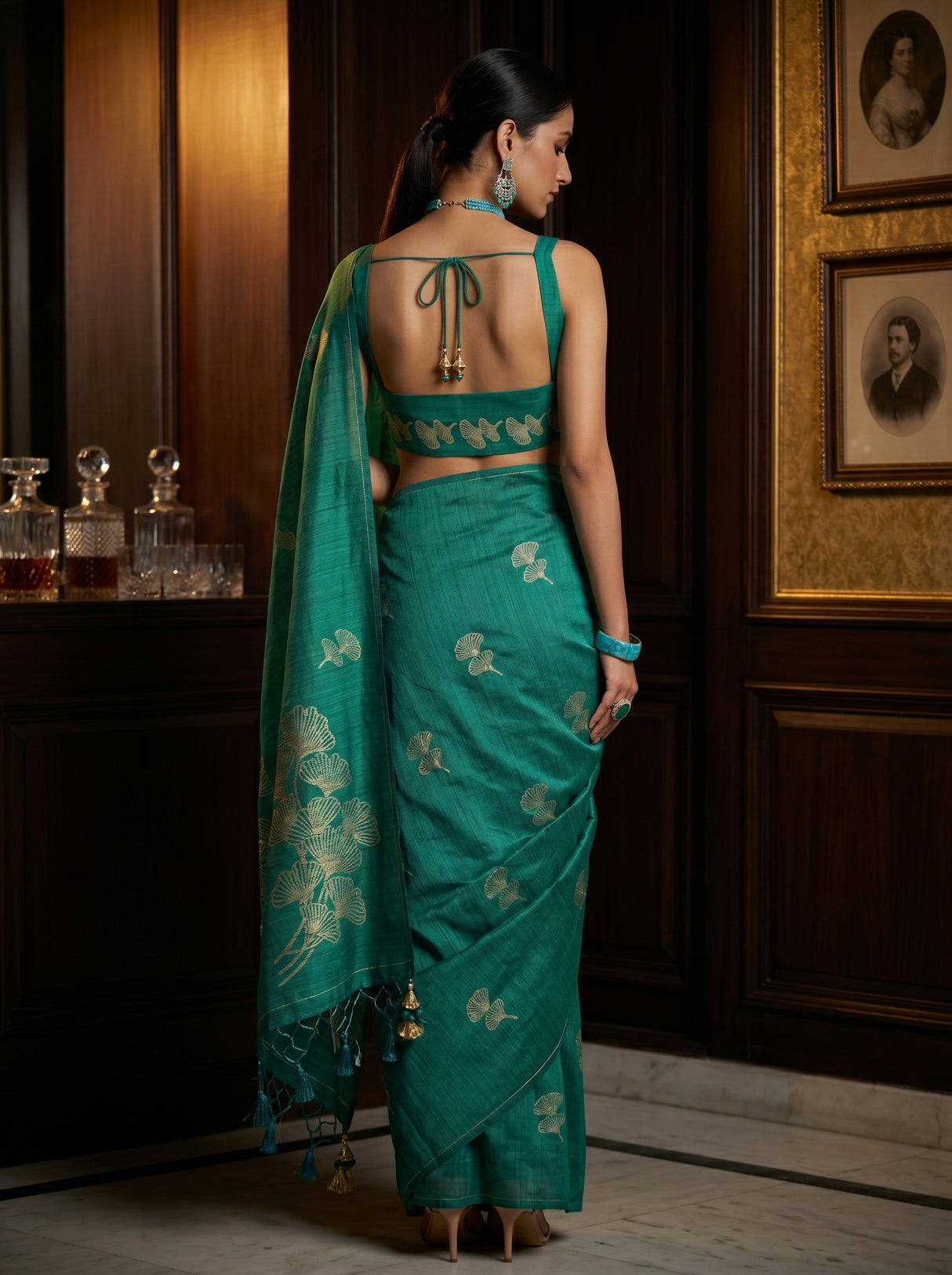 MIMOSA Saree Saree — pose 2 styling detail