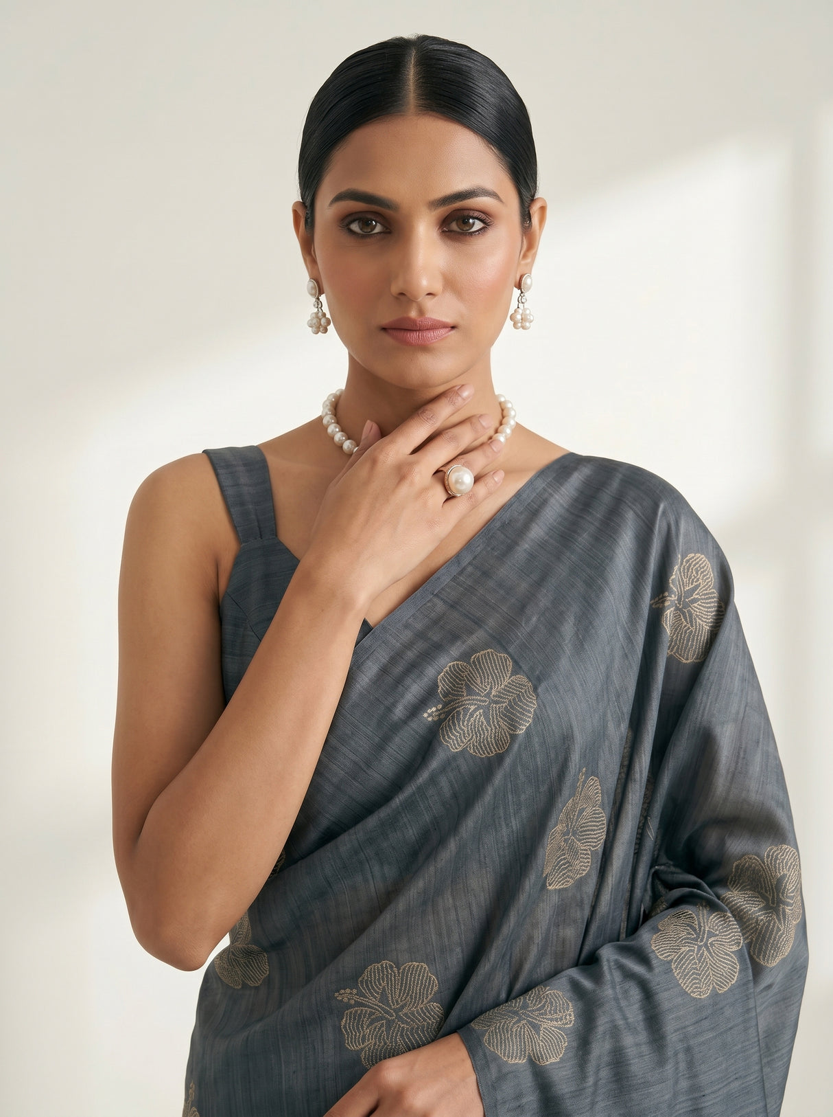 MIMOSA Saree Saree — pose 10 styling detail