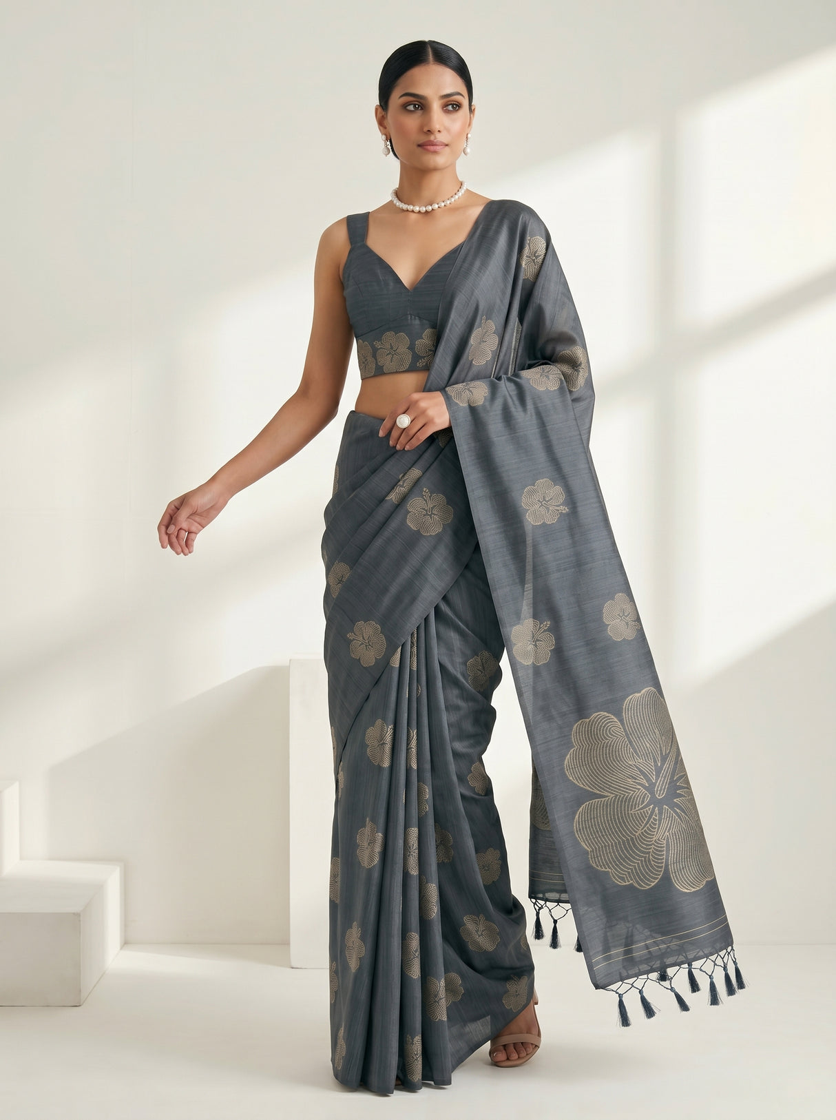 MIMOSA Saree Saree — pose 9 styling detail