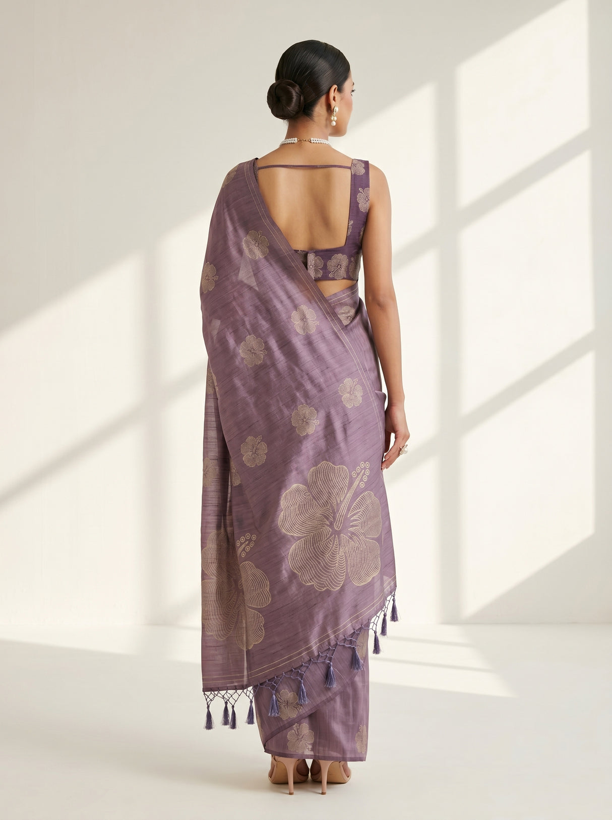 MIMOSA Saree Saree — pose 2 styling detail