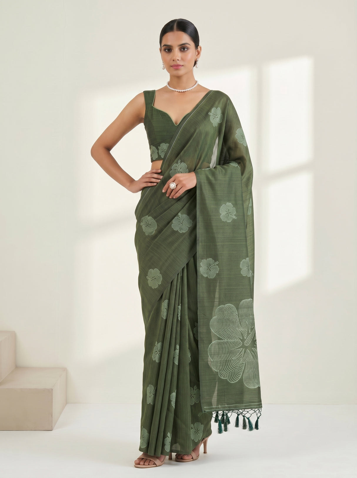 MIMOSA Saree Saree — pose 4 styling detail