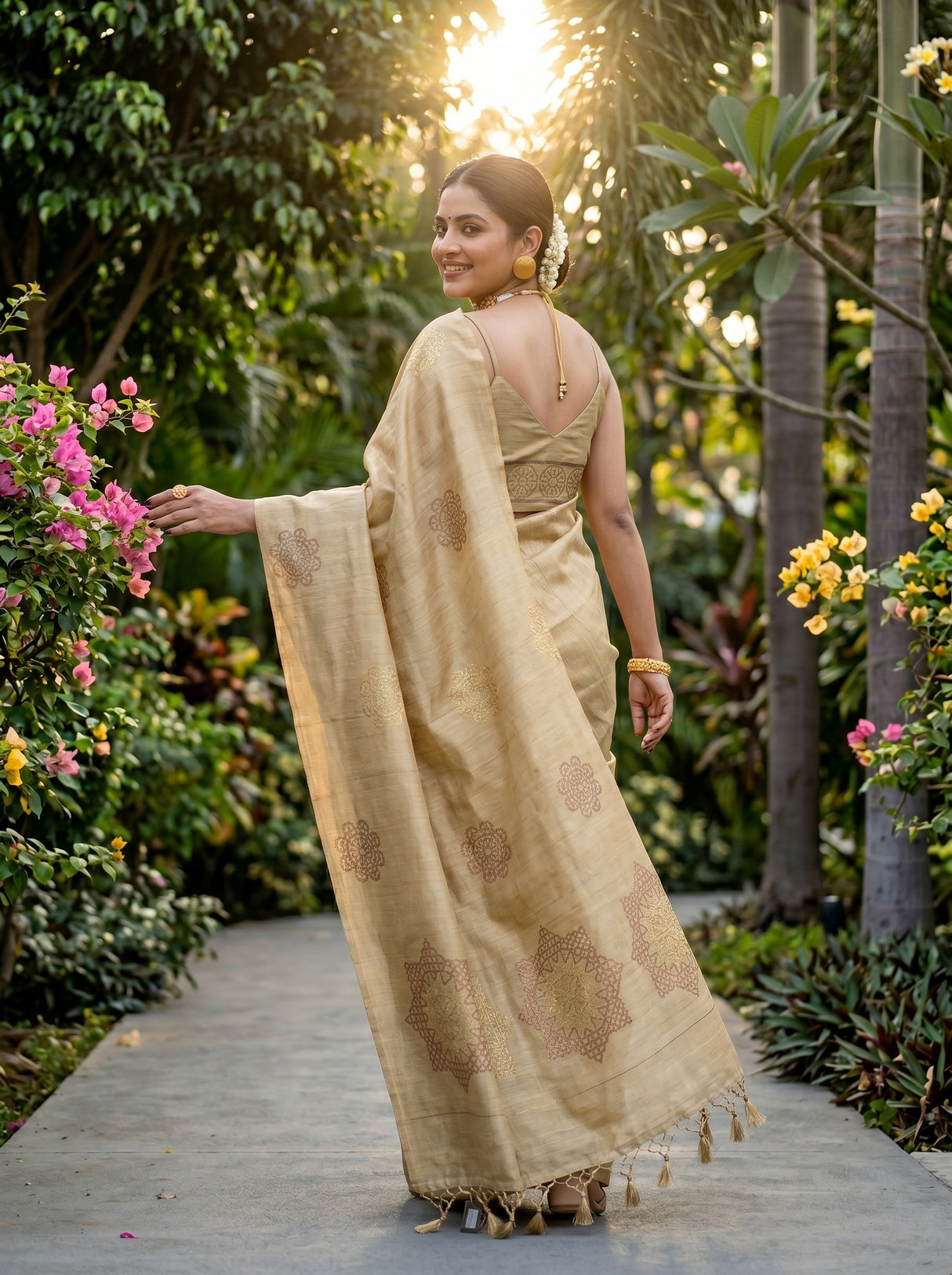 MIMOSA Saree Saree — pose 7 styling detail