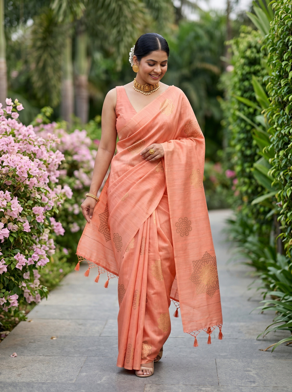 MIMOSA Saree Saree — pose 6 styling detail