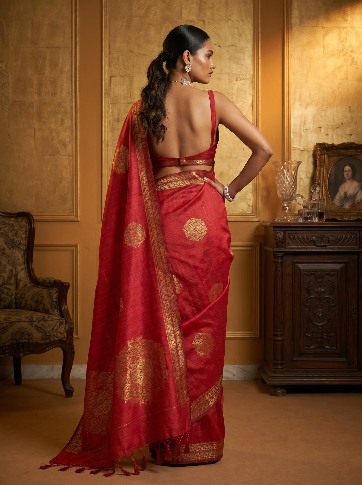 MIMOSA Saree Saree — pose 2 styling detail