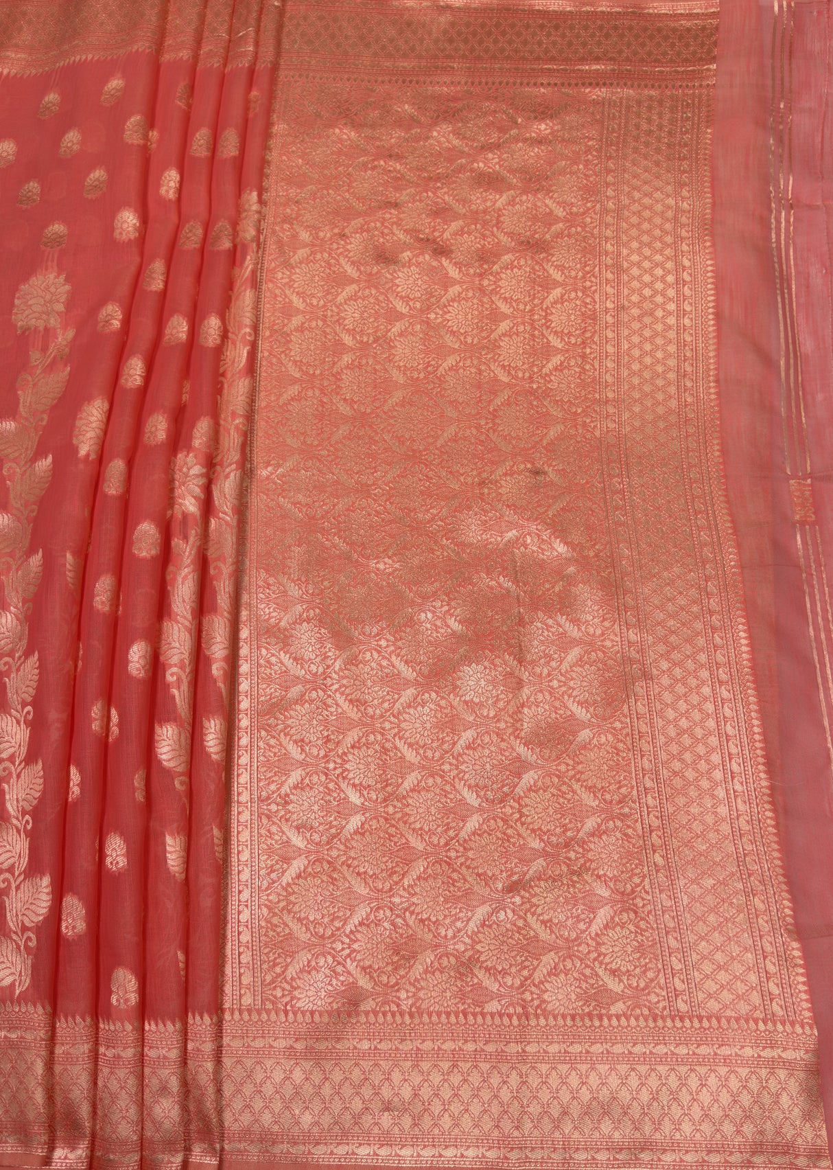 MIMOSA Gajari Banarasi Linen Saree β pallu and zari work detail