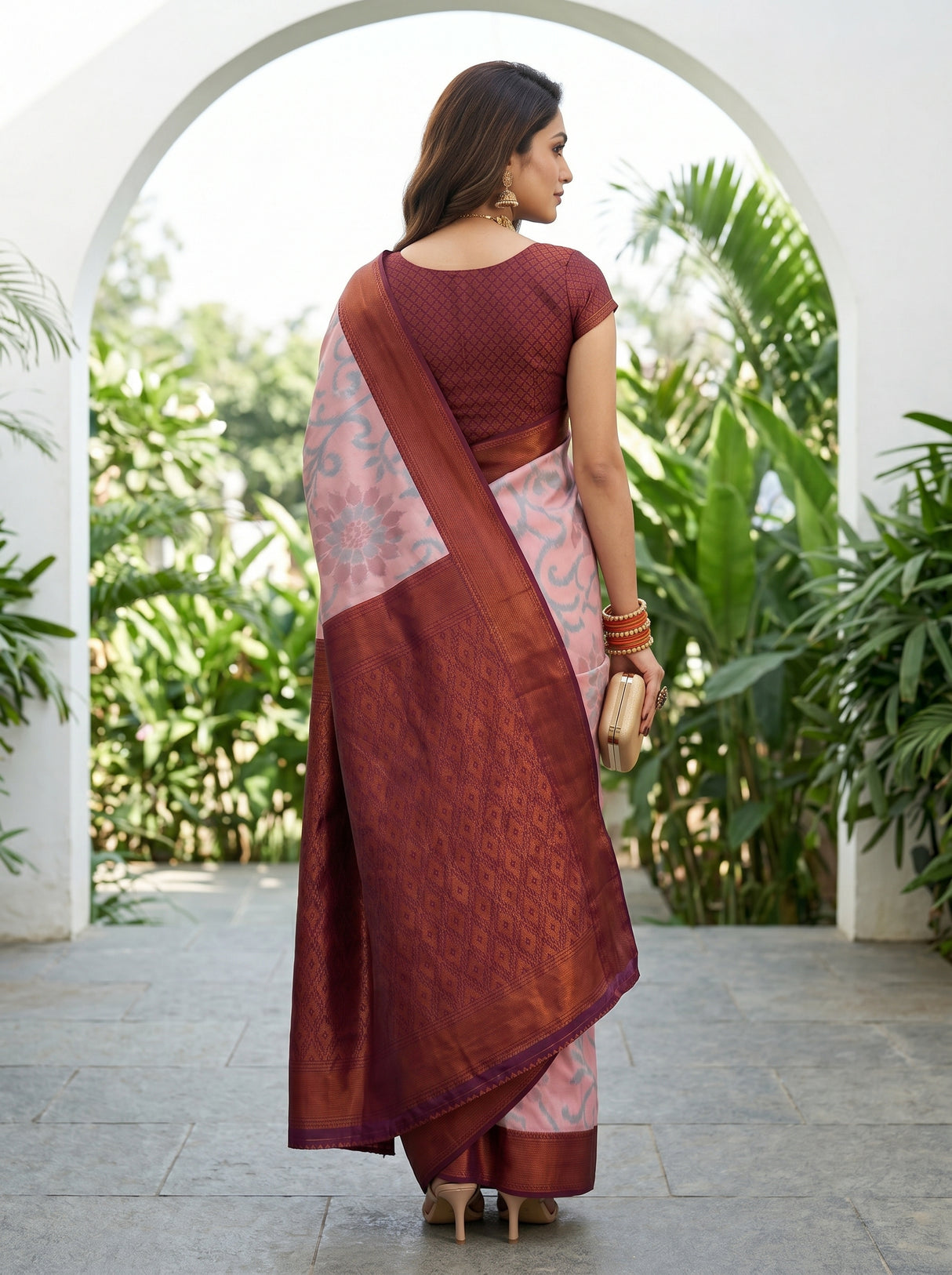 MIMOSA Saree Saree — pose 2 styling detail